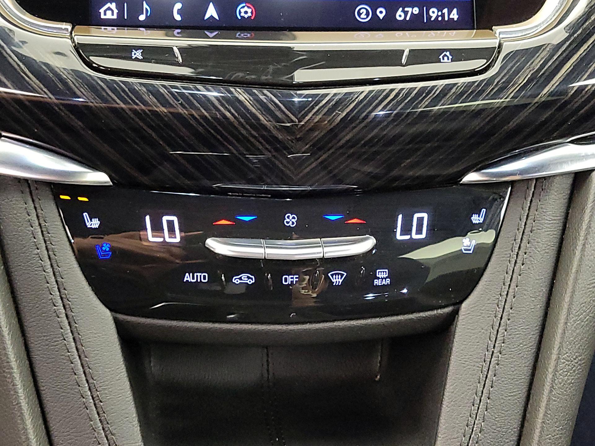 Thumbnail: 2023 Cadillac XT6 - 17
