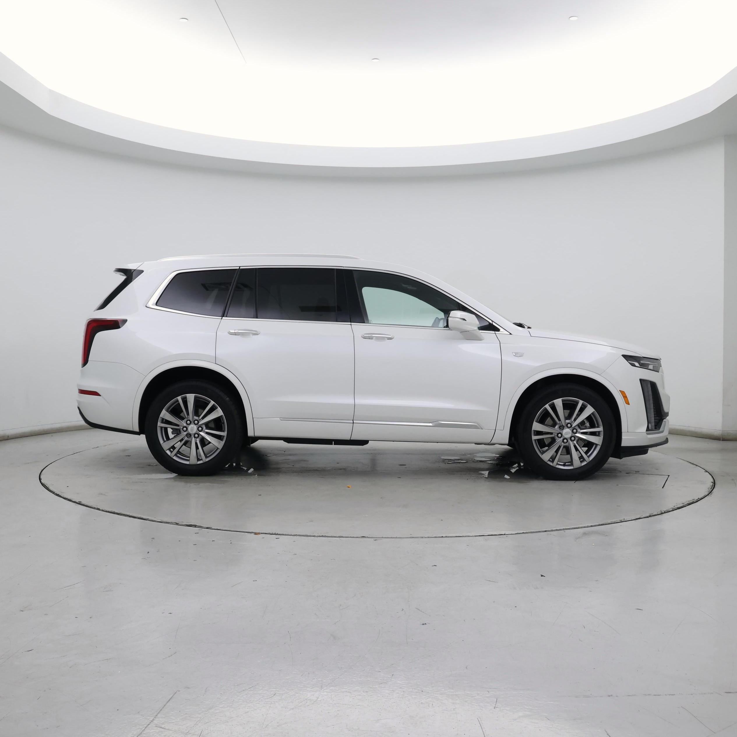 Thumbnail: 2023 Cadillac XT6 - 7