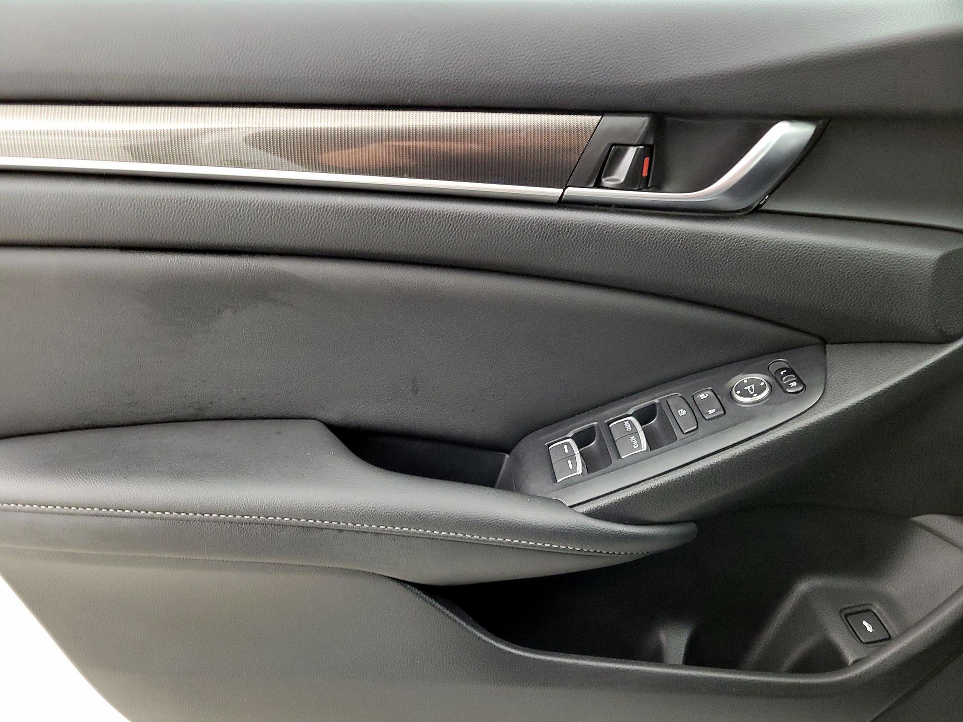 Thumbnail: 2020 Honda Accord - 12
