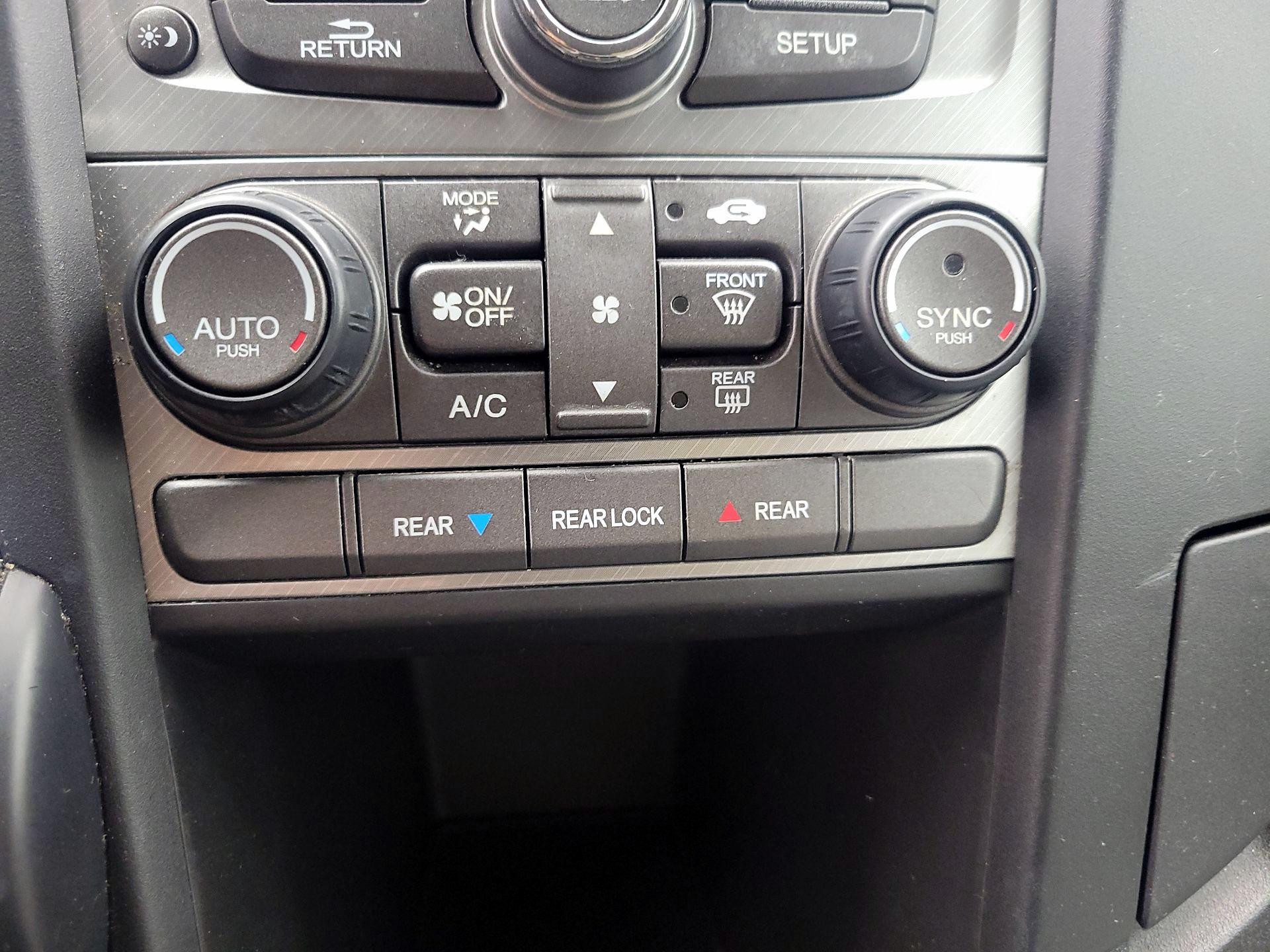 Thumbnail: 2014 Honda Pilot - 16