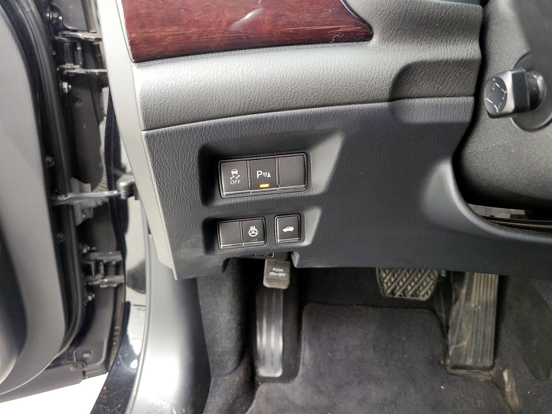 Thumbnail: 2013 INFINITI M37 - 13