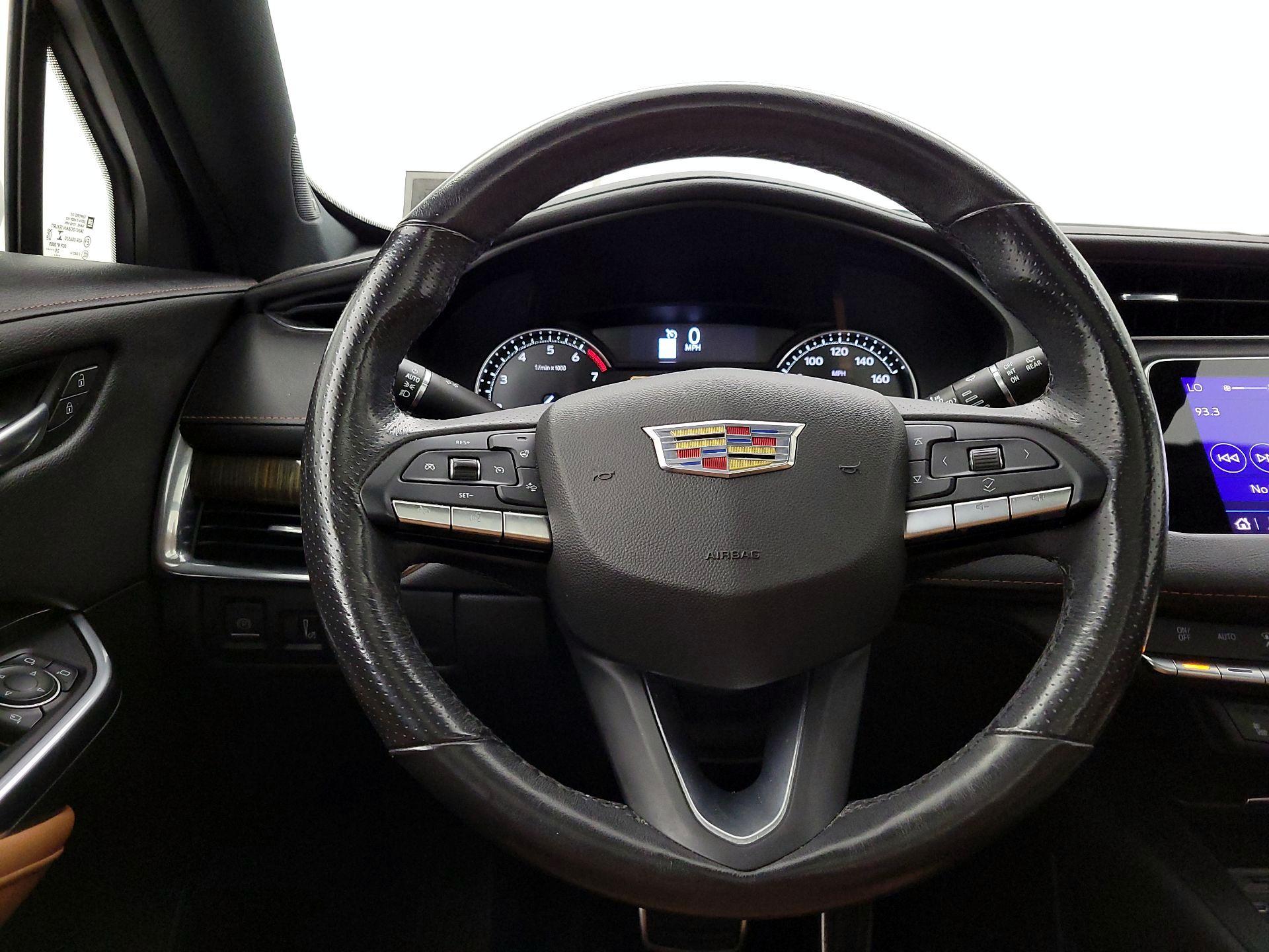 Thumbnail: 2021 Cadillac XT4 - 10