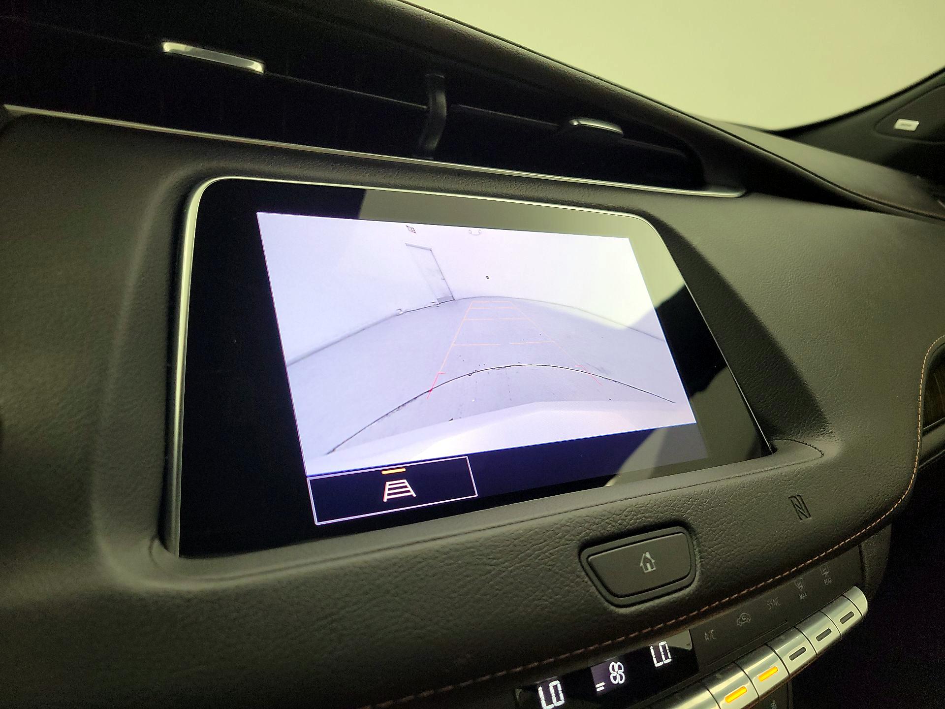 Thumbnail: 2021 Cadillac XT4 - 15