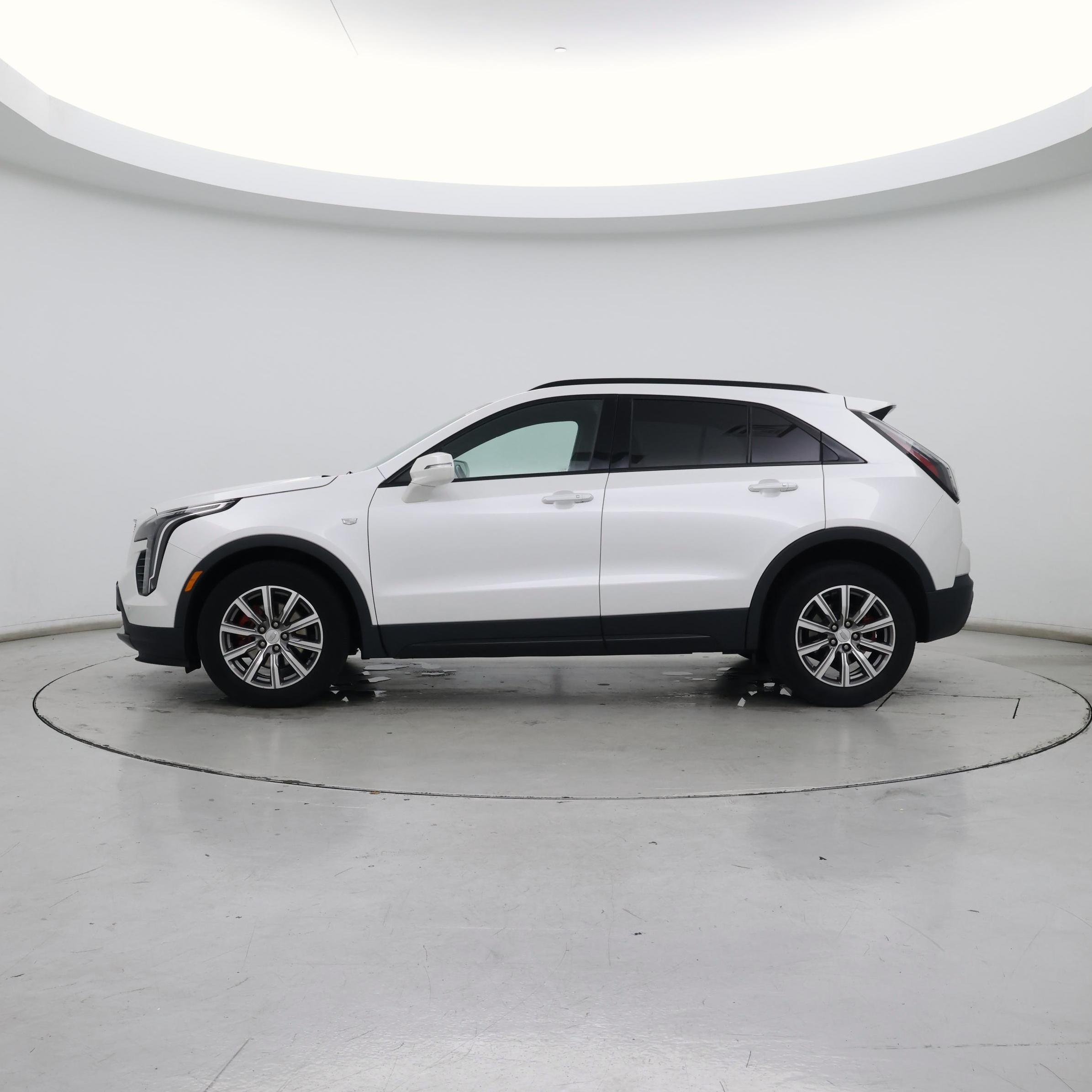Thumbnail: 2021 Cadillac XT4 - 3
