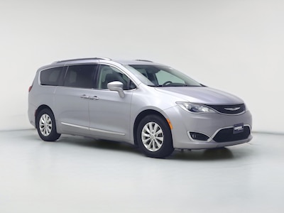 Gray 2019 Chrysler Pacifica Touring L
