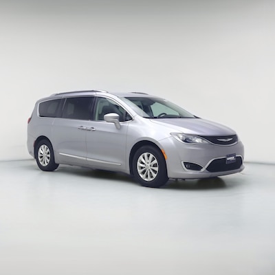 Gray 2019 Chrysler Pacifica Touring L