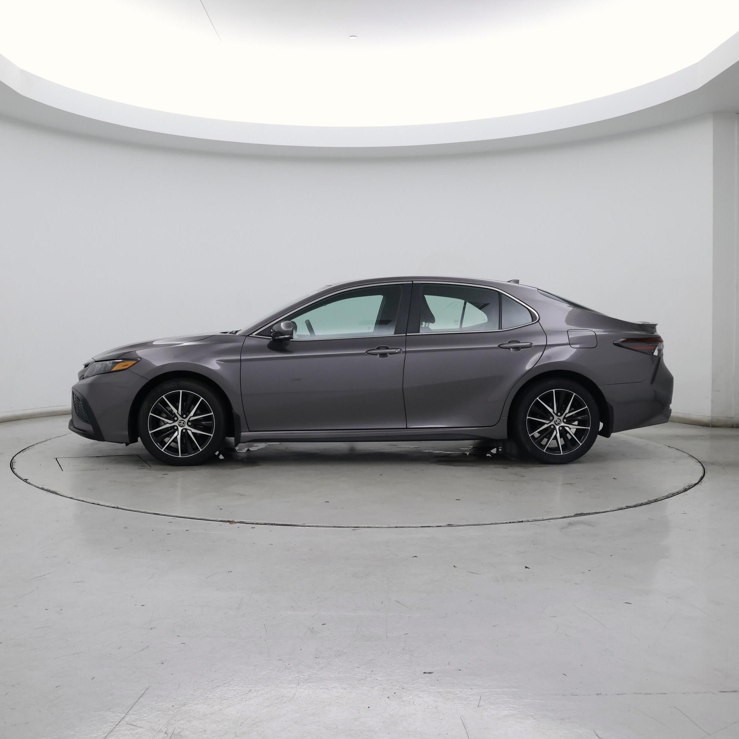 Thumbnail: 2024 Toyota Camry - 3