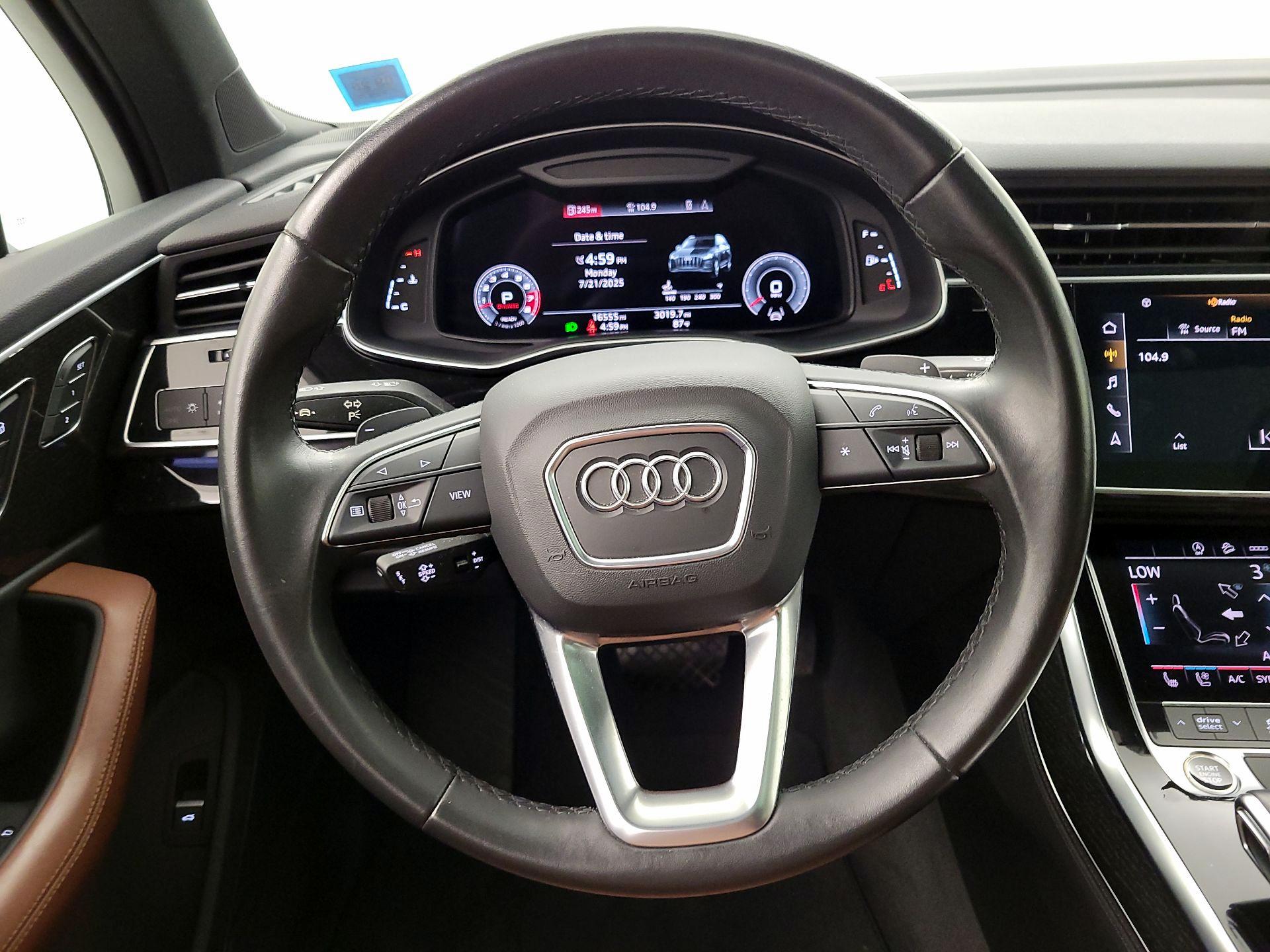 Thumbnail: 2021 Audi Q7 - 10
