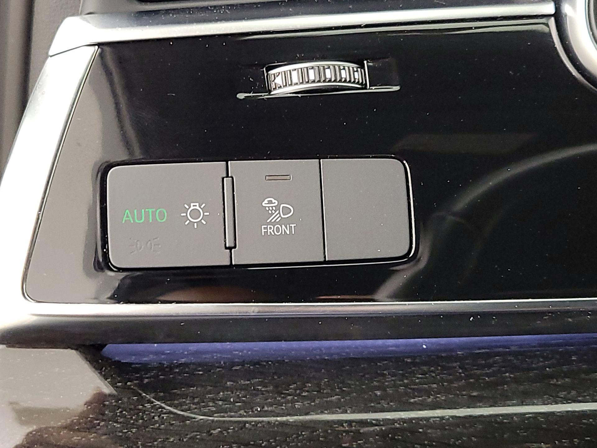 Thumbnail: 2021 Audi Q7 - 13