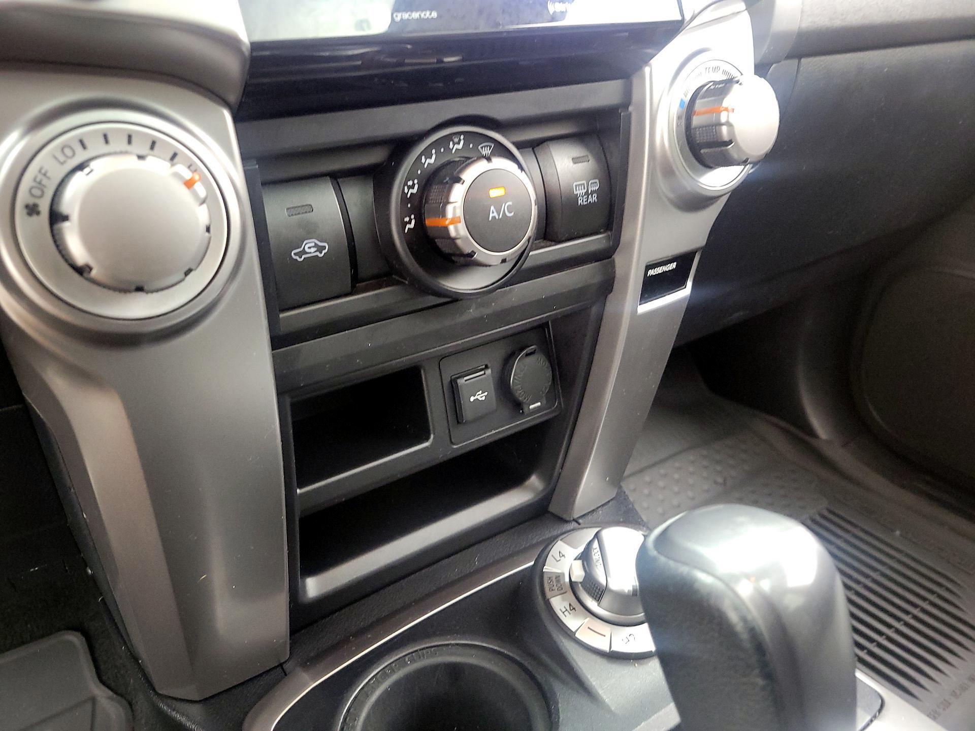Thumbnail: 2021 Toyota 4Runner - 16