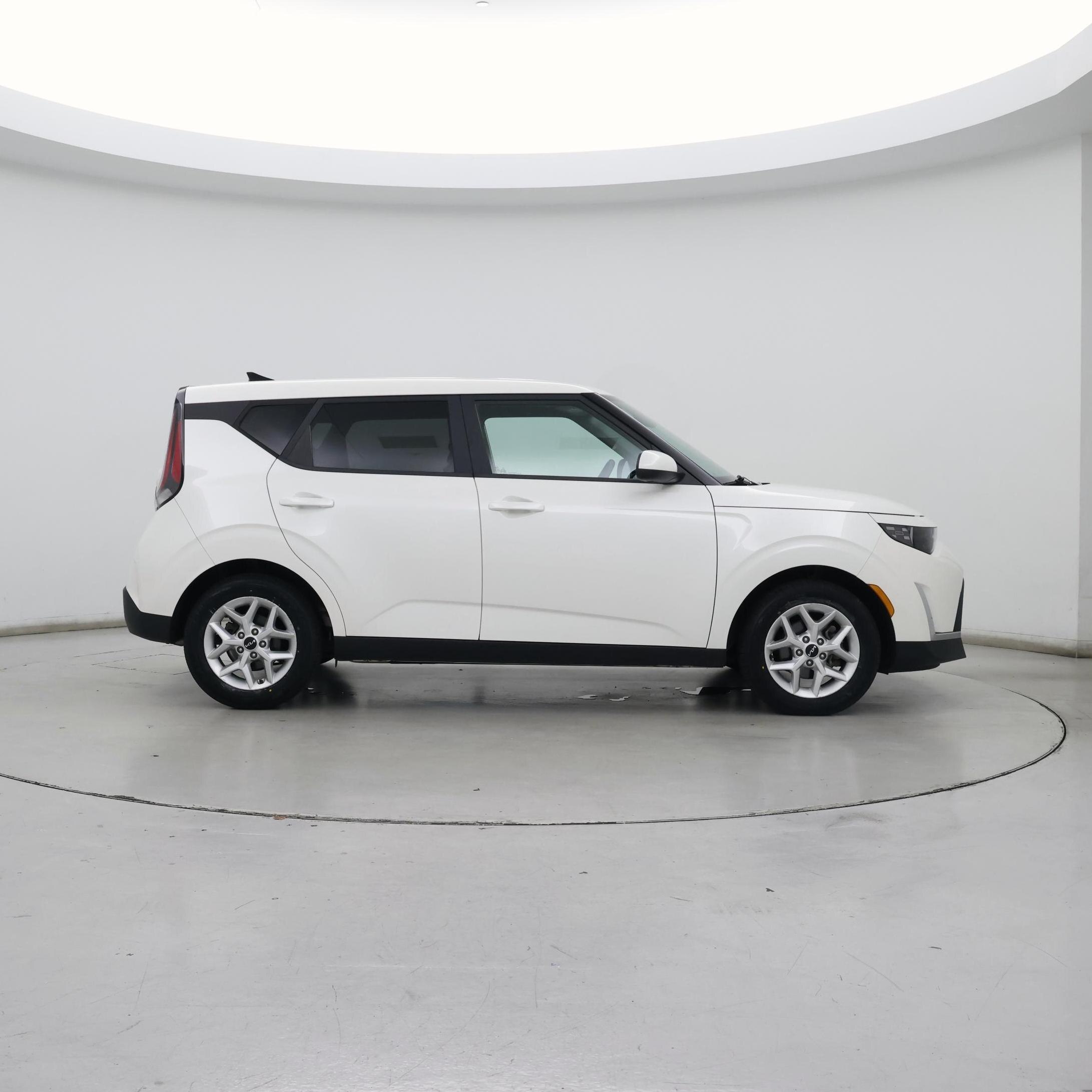 Thumbnail: 2023 Kia Soul - 7