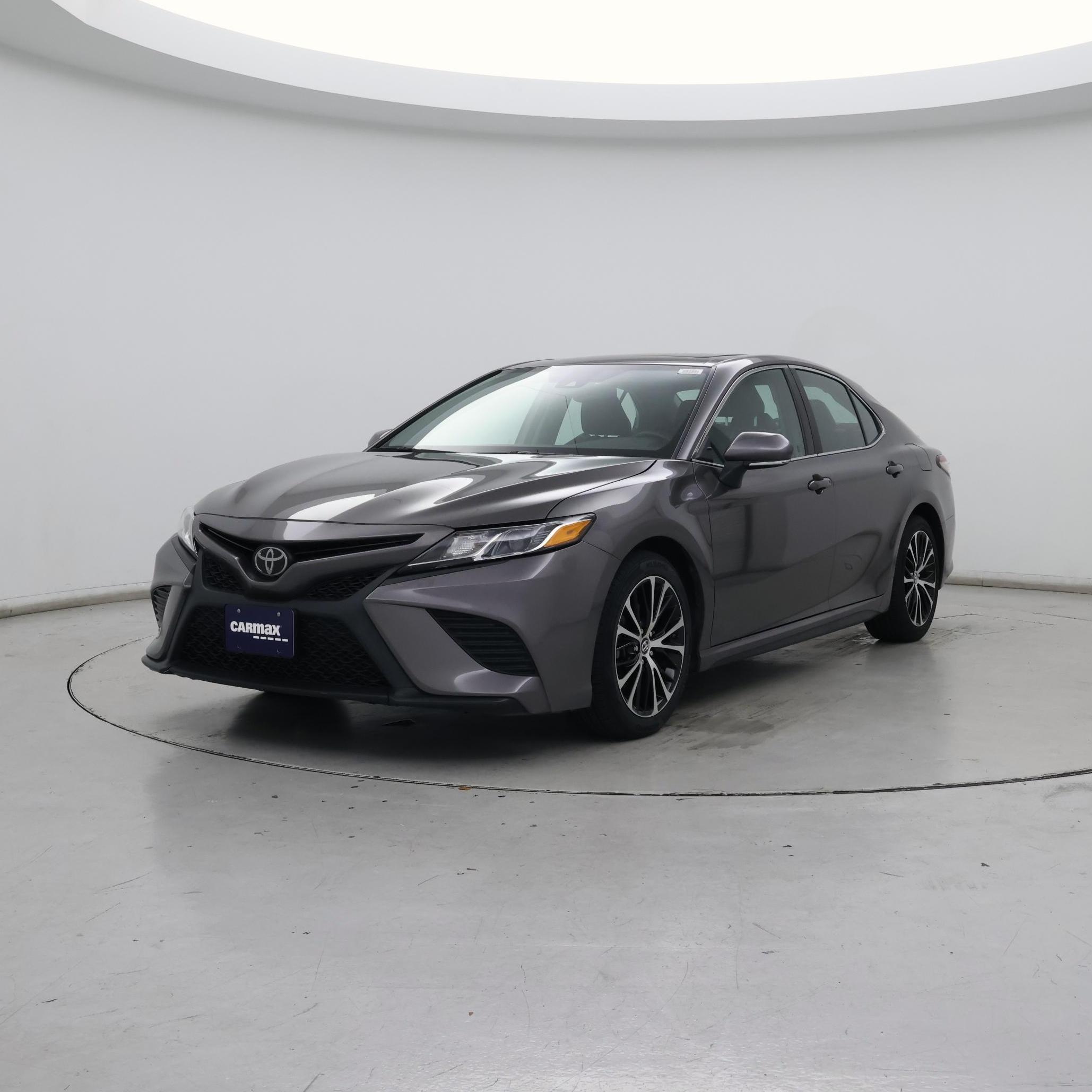 Thumbnail: 2019 Toyota Camry - 4