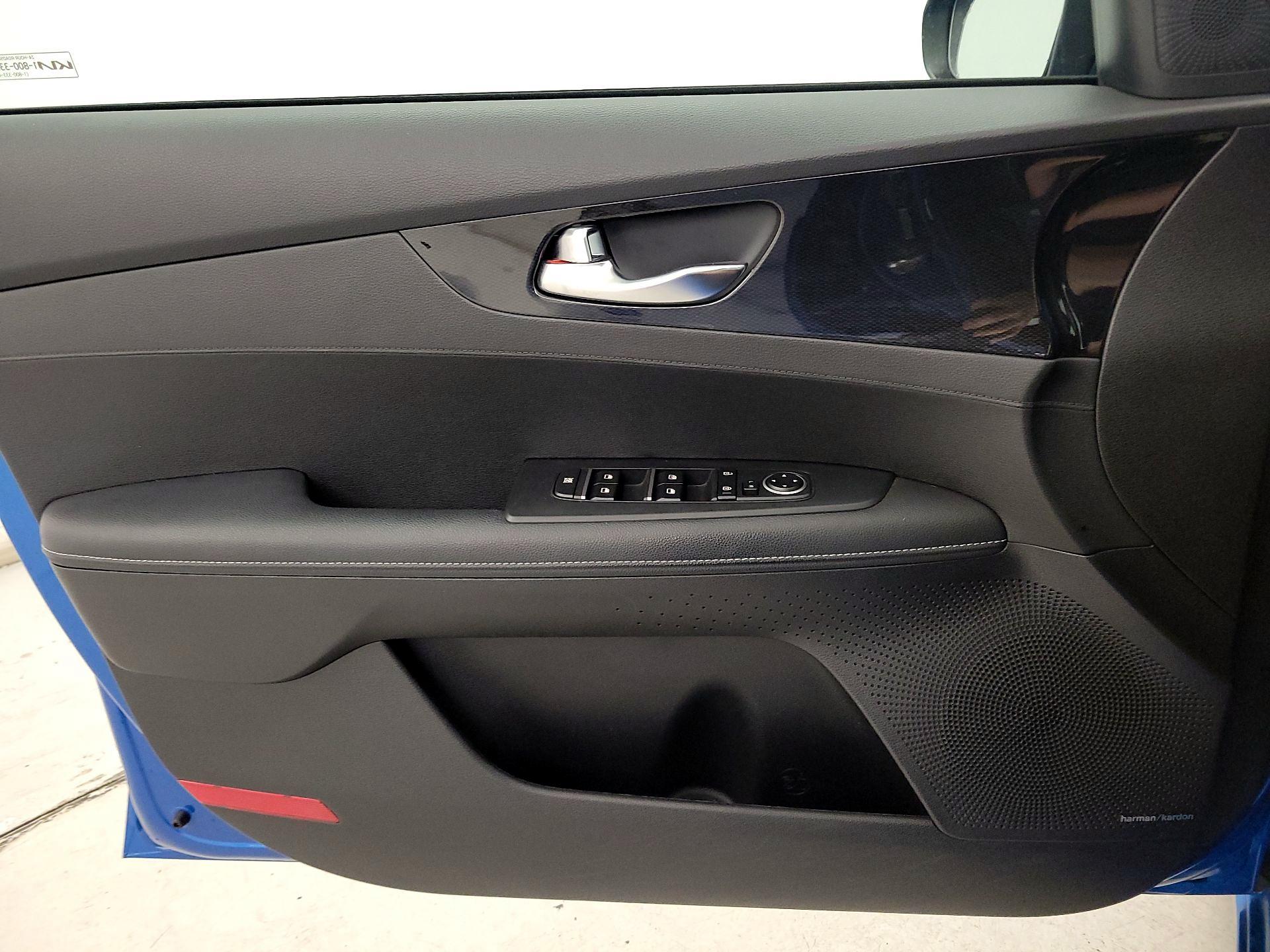 Thumbnail: 2023 Kia Forte - 12