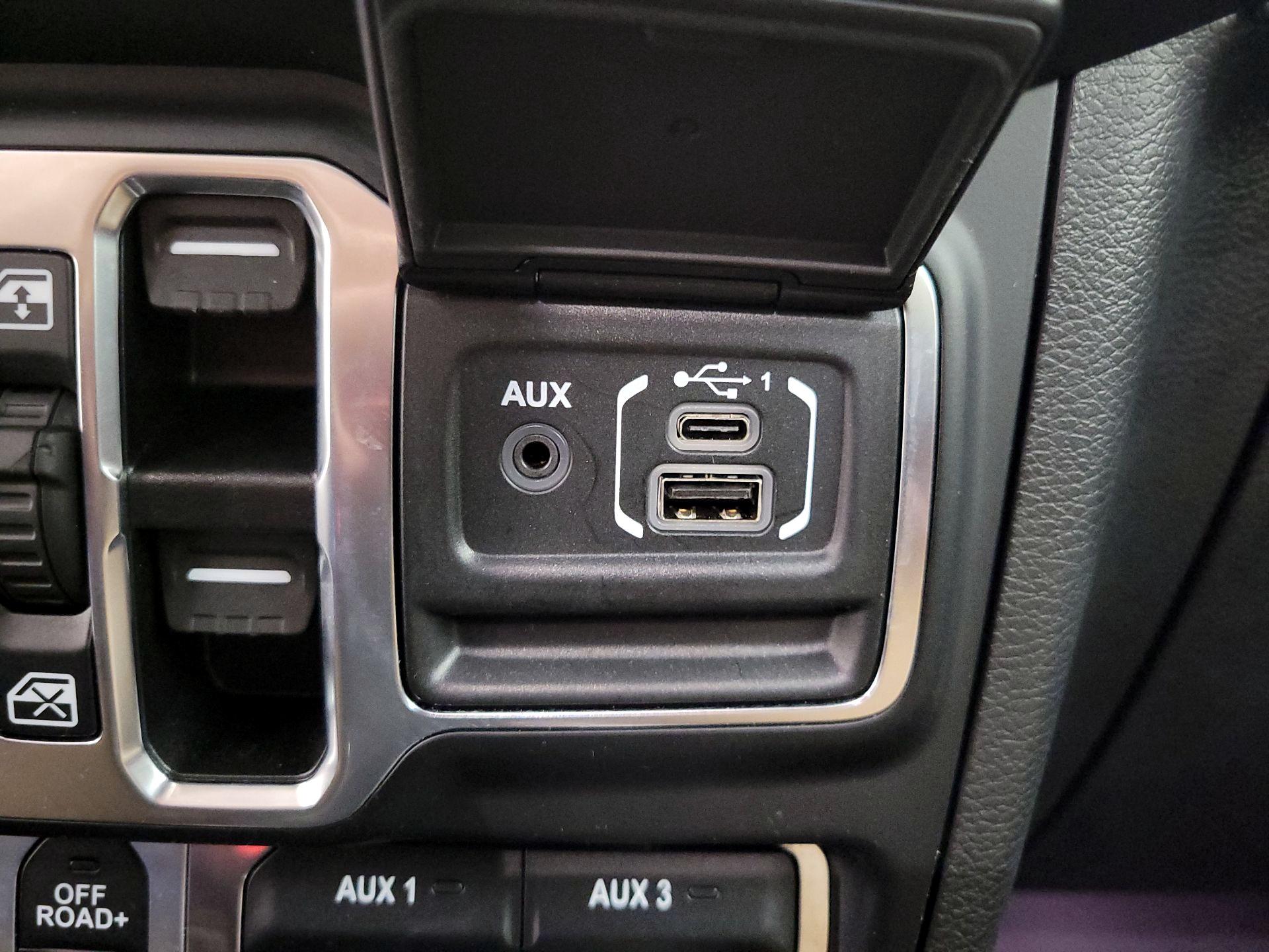 Thumbnail: 2023 Jeep Wrangler - 18