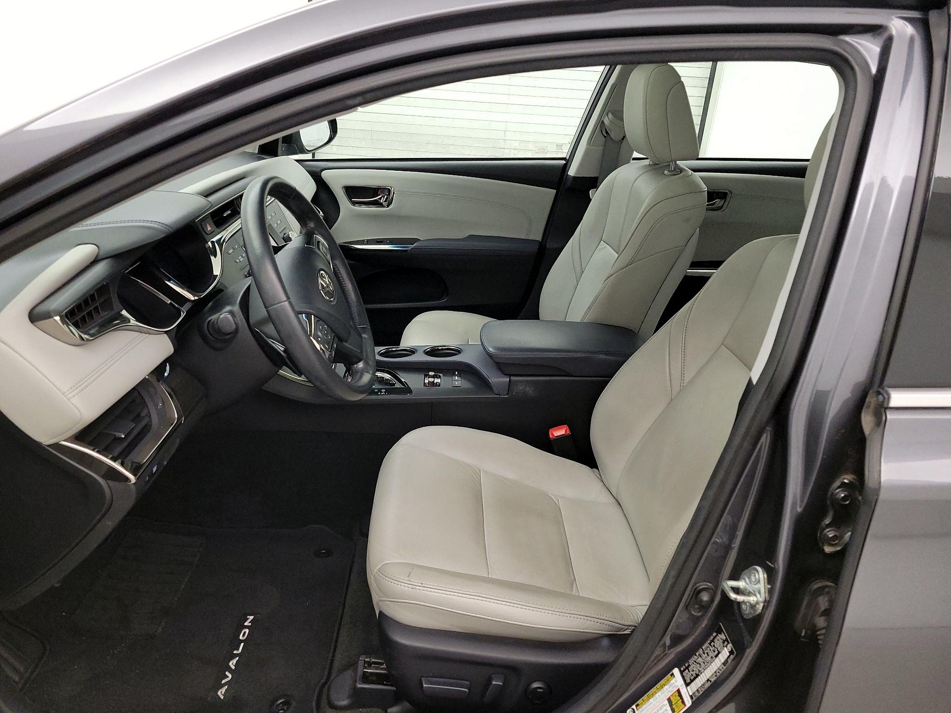 Thumbnail: 2013 Toyota Avalon - 11