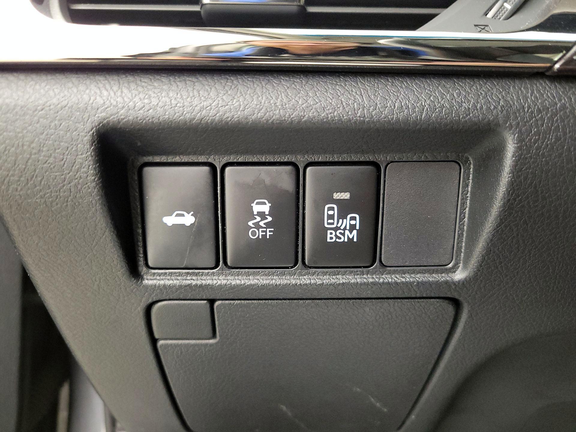 Thumbnail: 2013 Toyota Avalon - 13