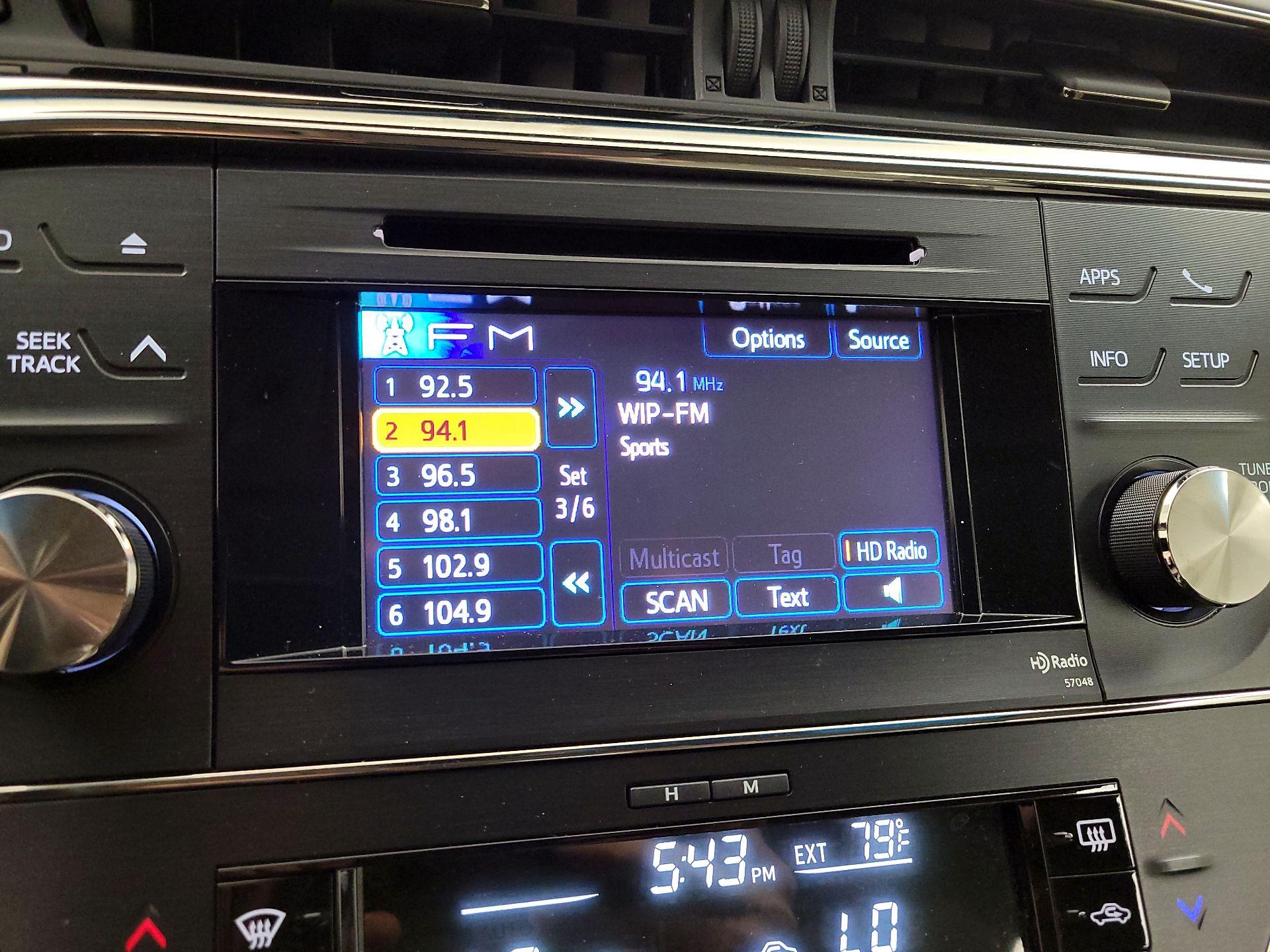 Thumbnail: 2013 Toyota Avalon - 15