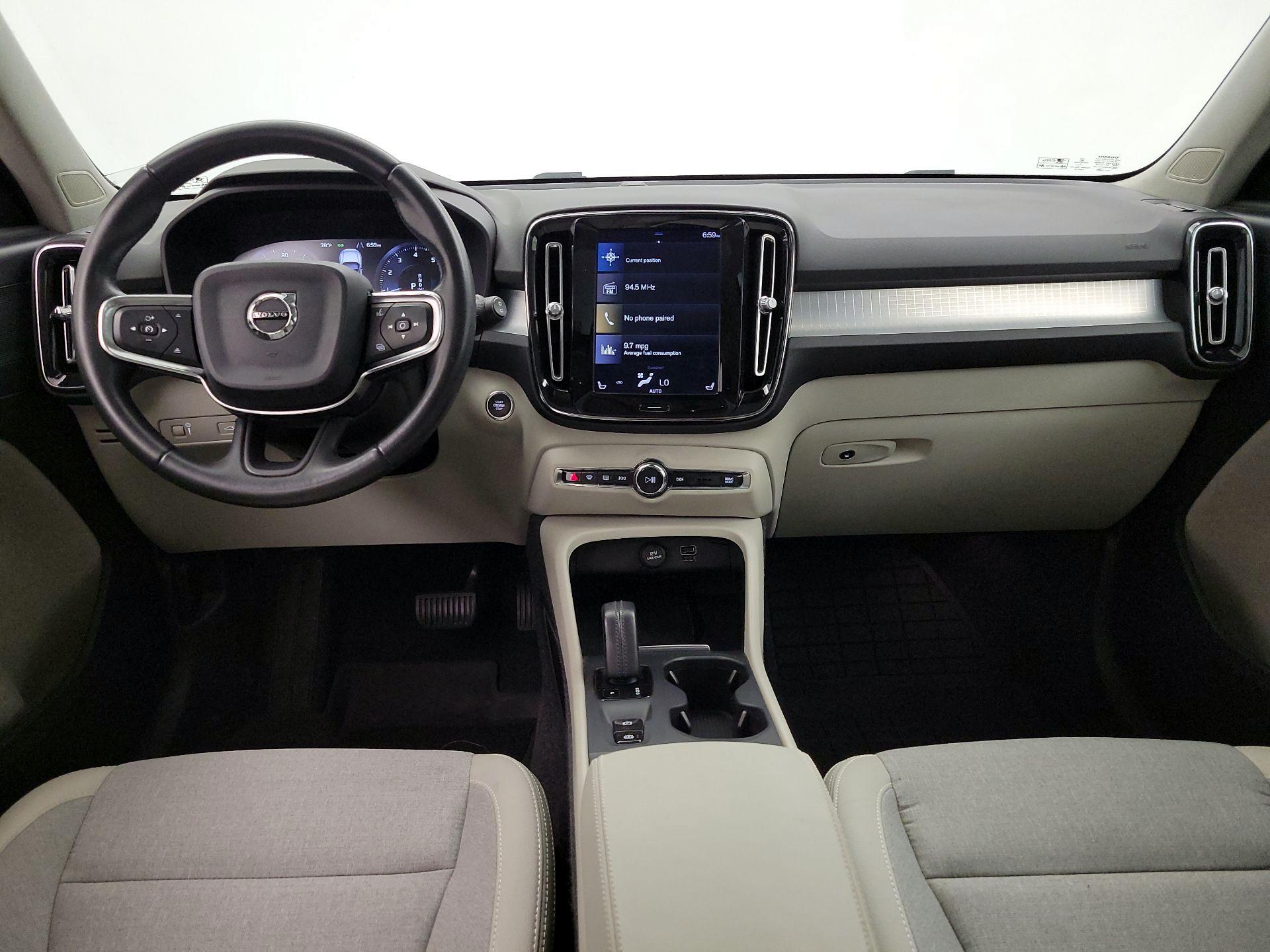Thumbnail: 2020 Volvo XC40 - 9