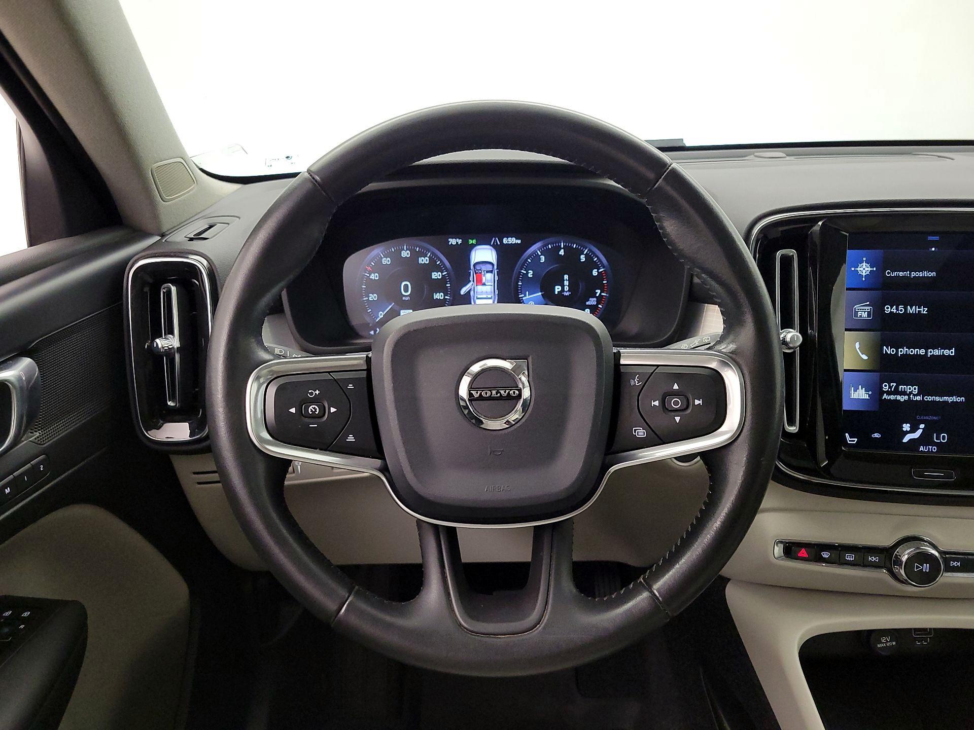 Thumbnail: 2020 Volvo XC40 - 10