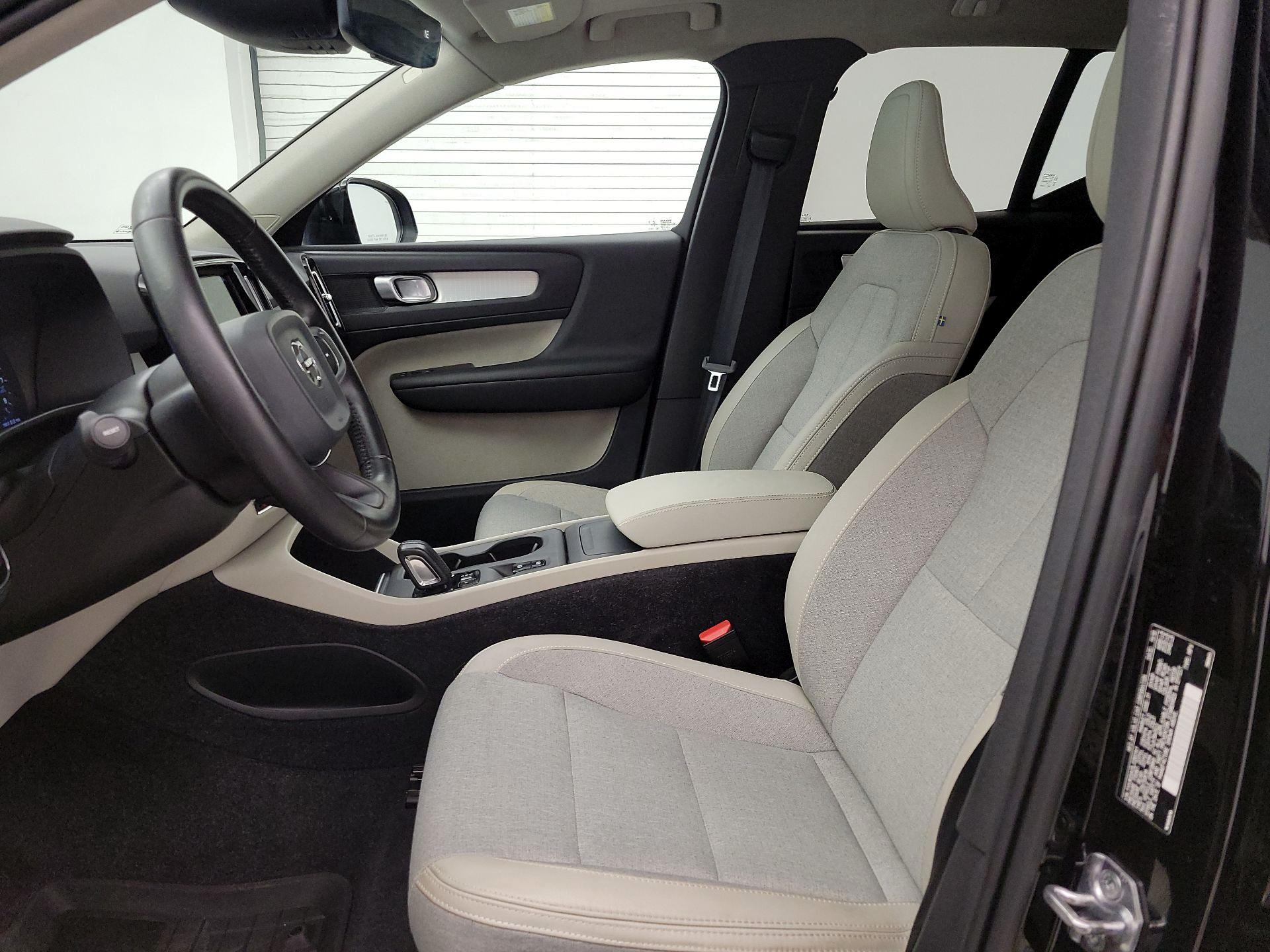 Thumbnail: 2020 Volvo XC40 - 11