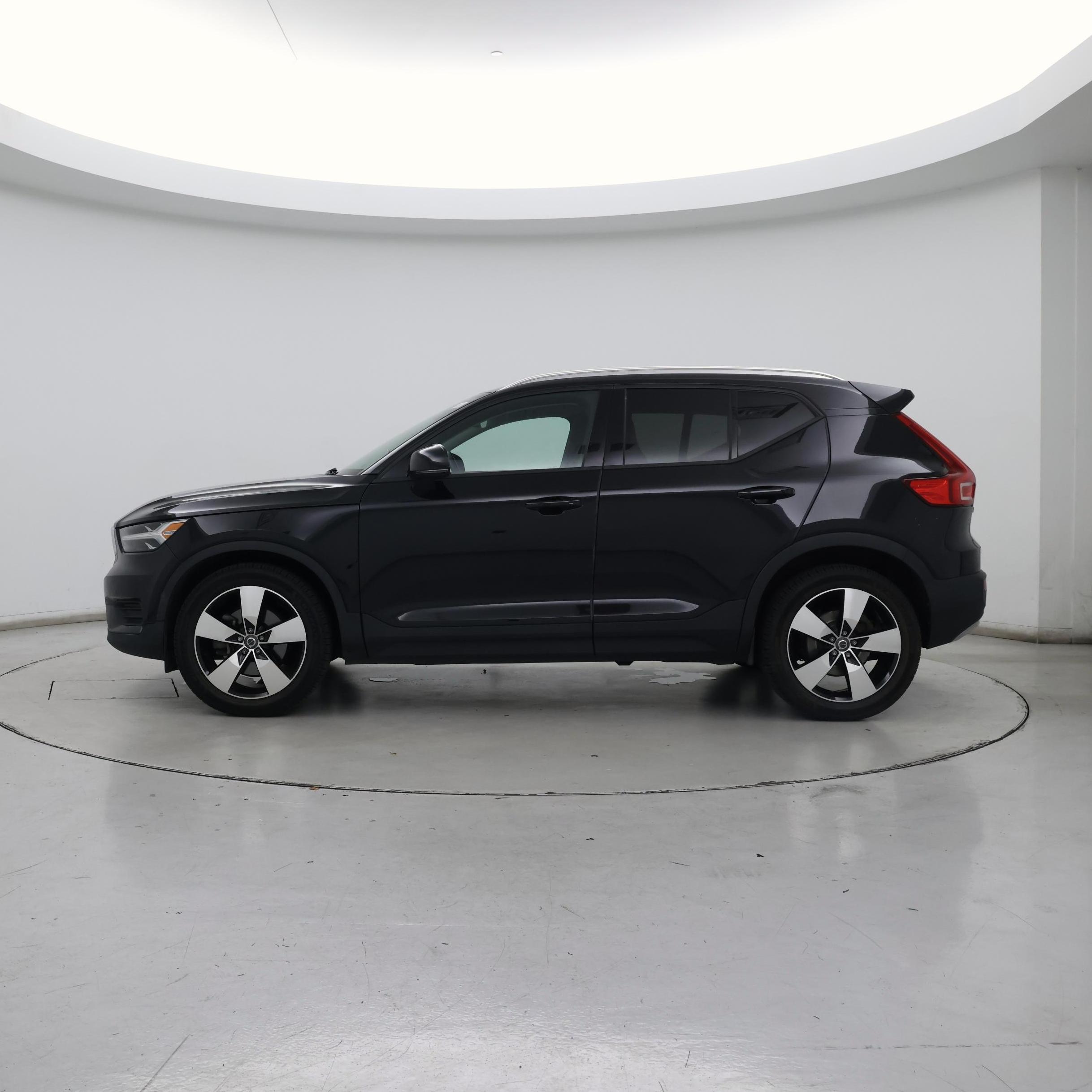 Thumbnail: 2020 Volvo XC40 - 3