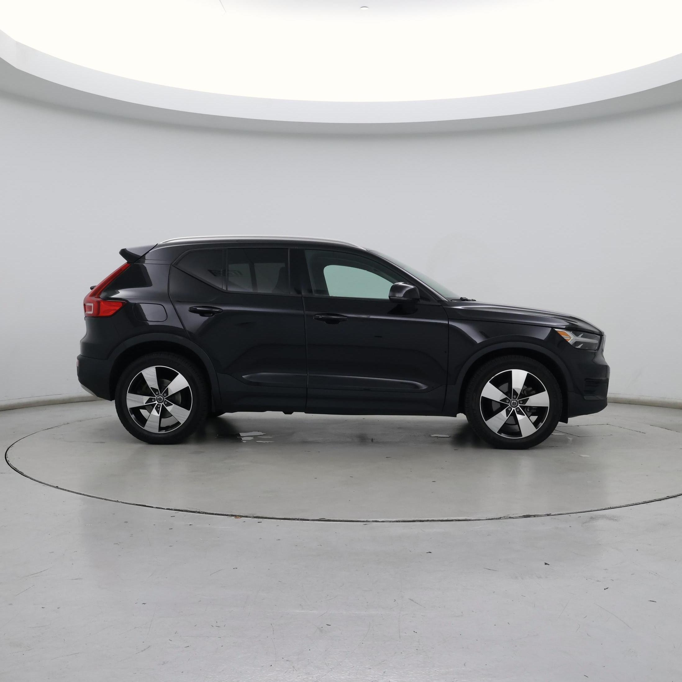 Thumbnail: 2020 Volvo XC40 - 7