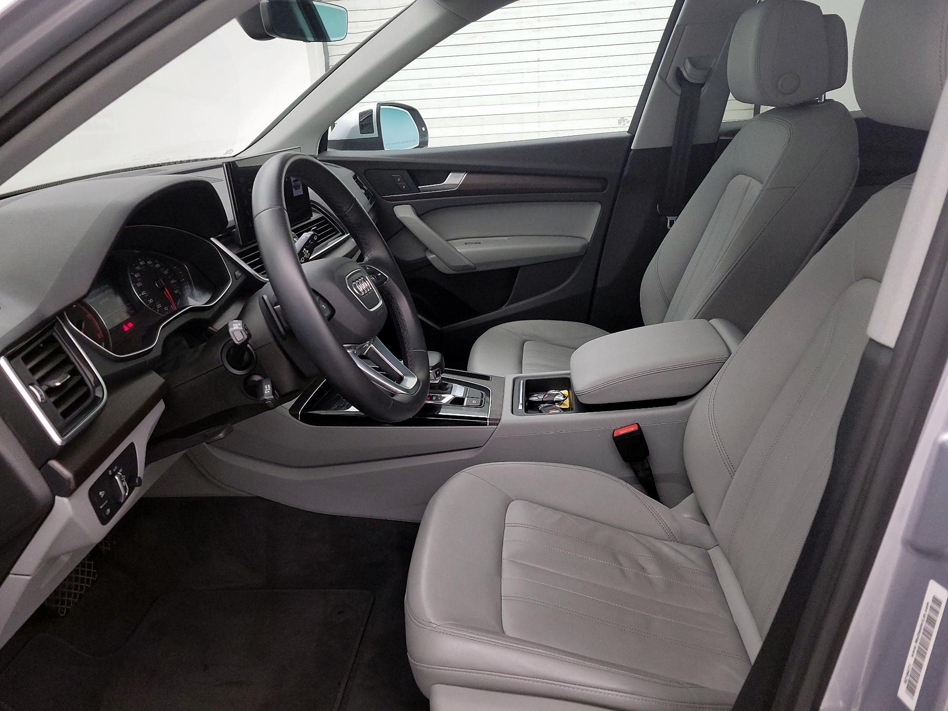 Thumbnail: 2022 Audi Q5 - 11