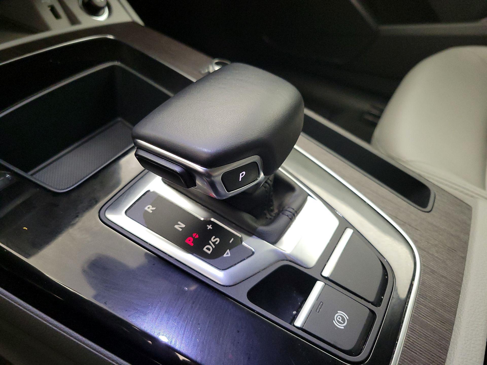 Thumbnail: 2022 Audi Q5 - 17