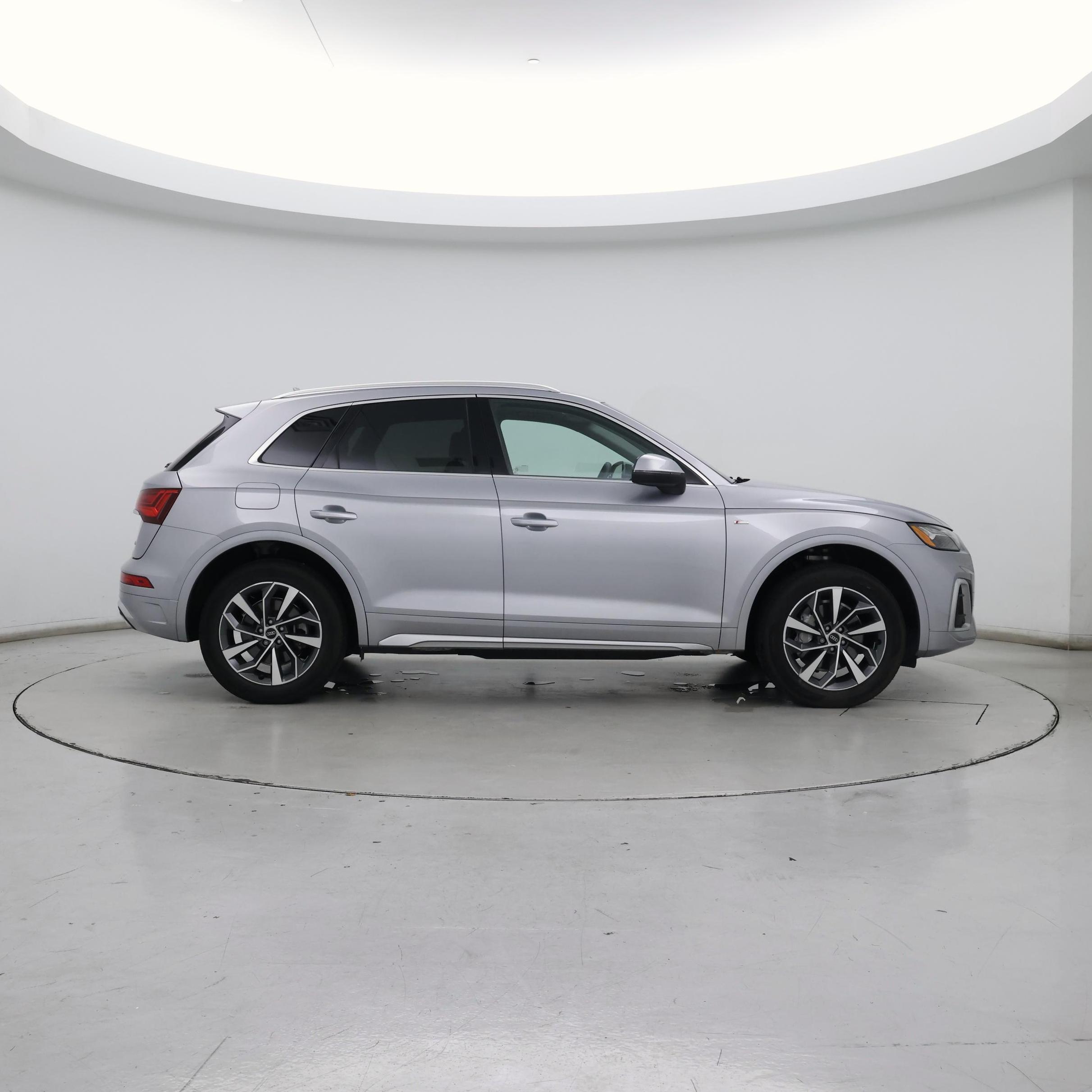 Thumbnail: 2022 Audi Q5 - 7