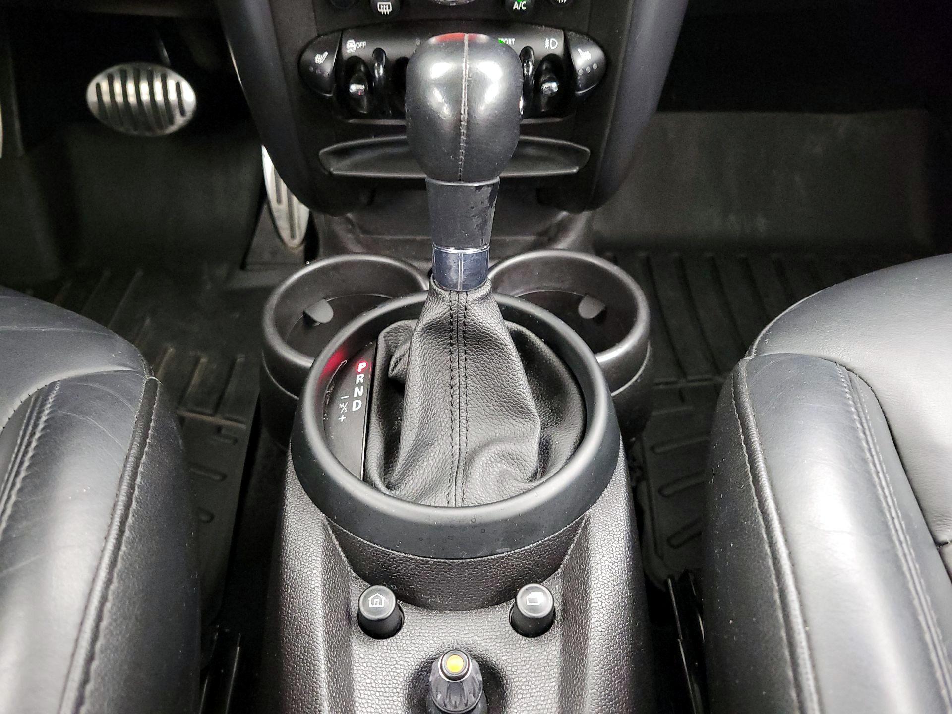 Thumbnail: 2015 MINI Cooper Countryman - 16