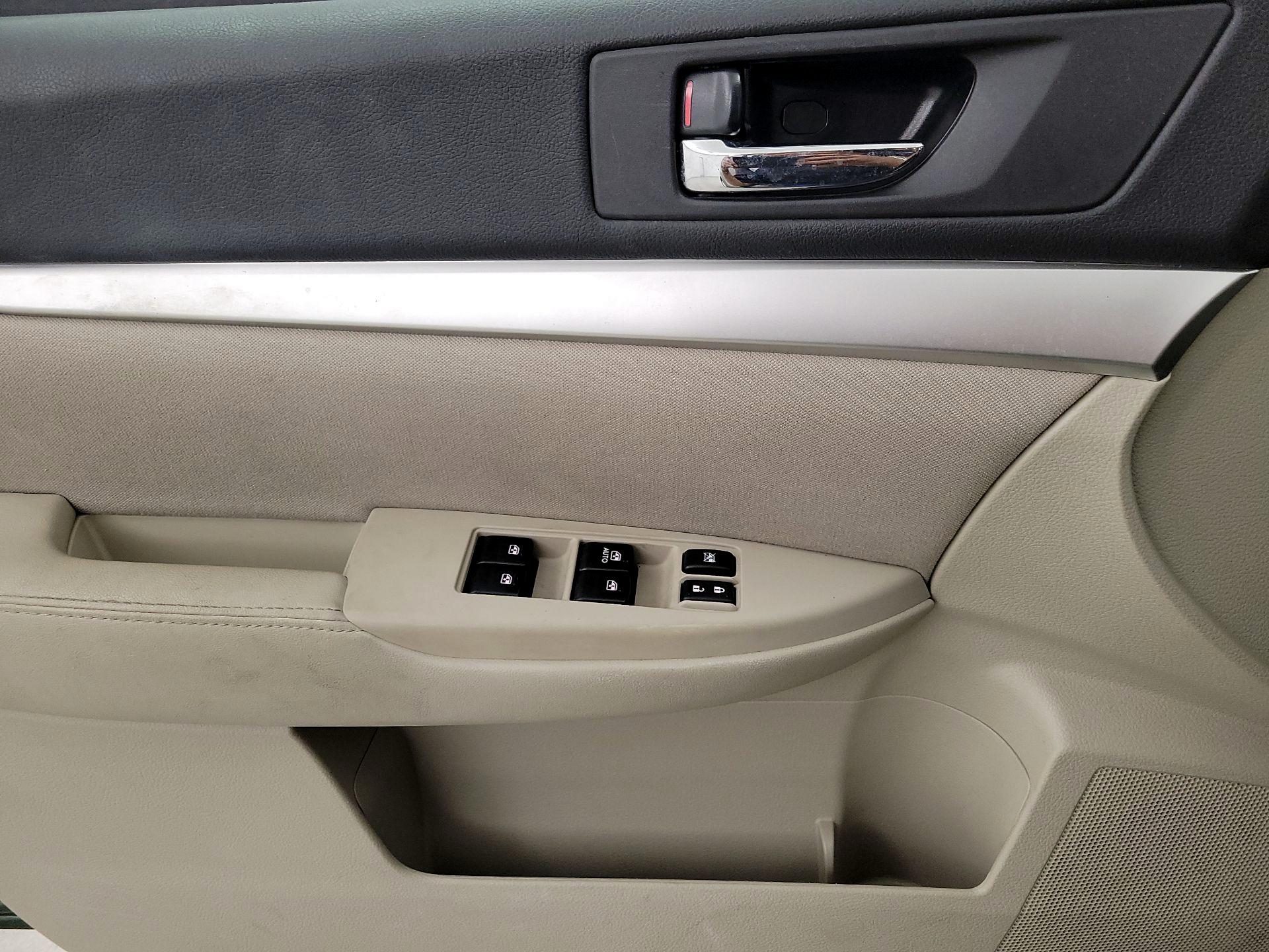 Thumbnail: 2013 Subaru Outback - 12