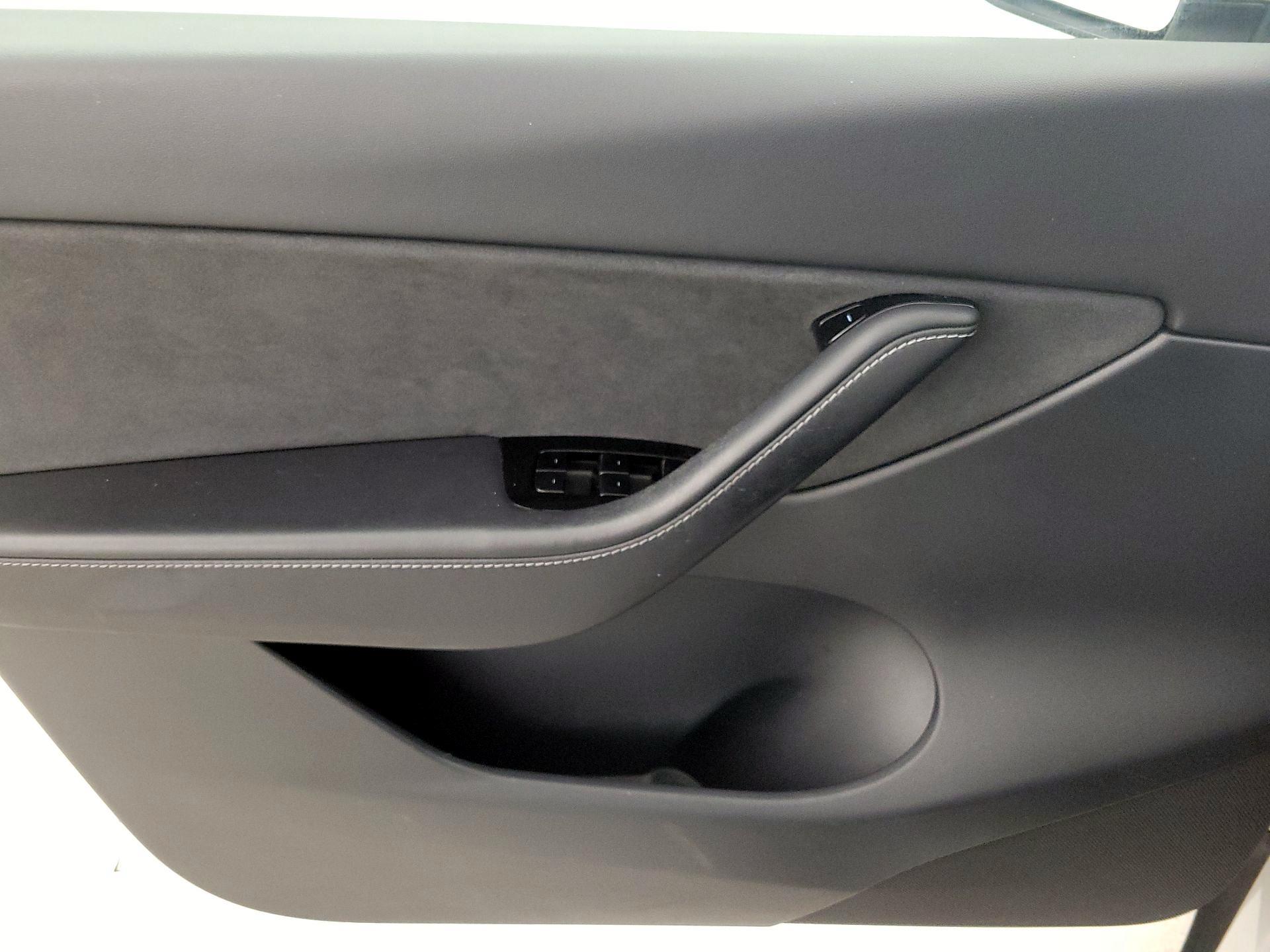 Thumbnail: 2020 Tesla Model Y - 12