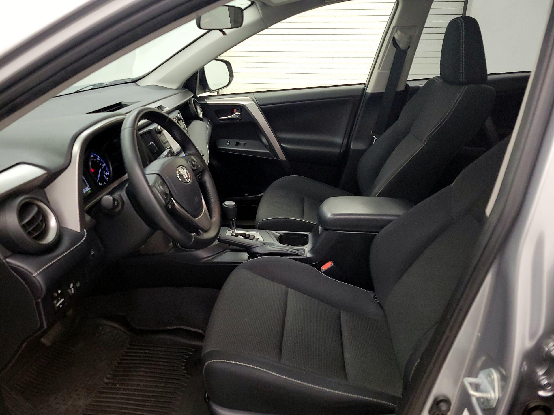 Thumbnail: 2018 Toyota RAV4 - 11