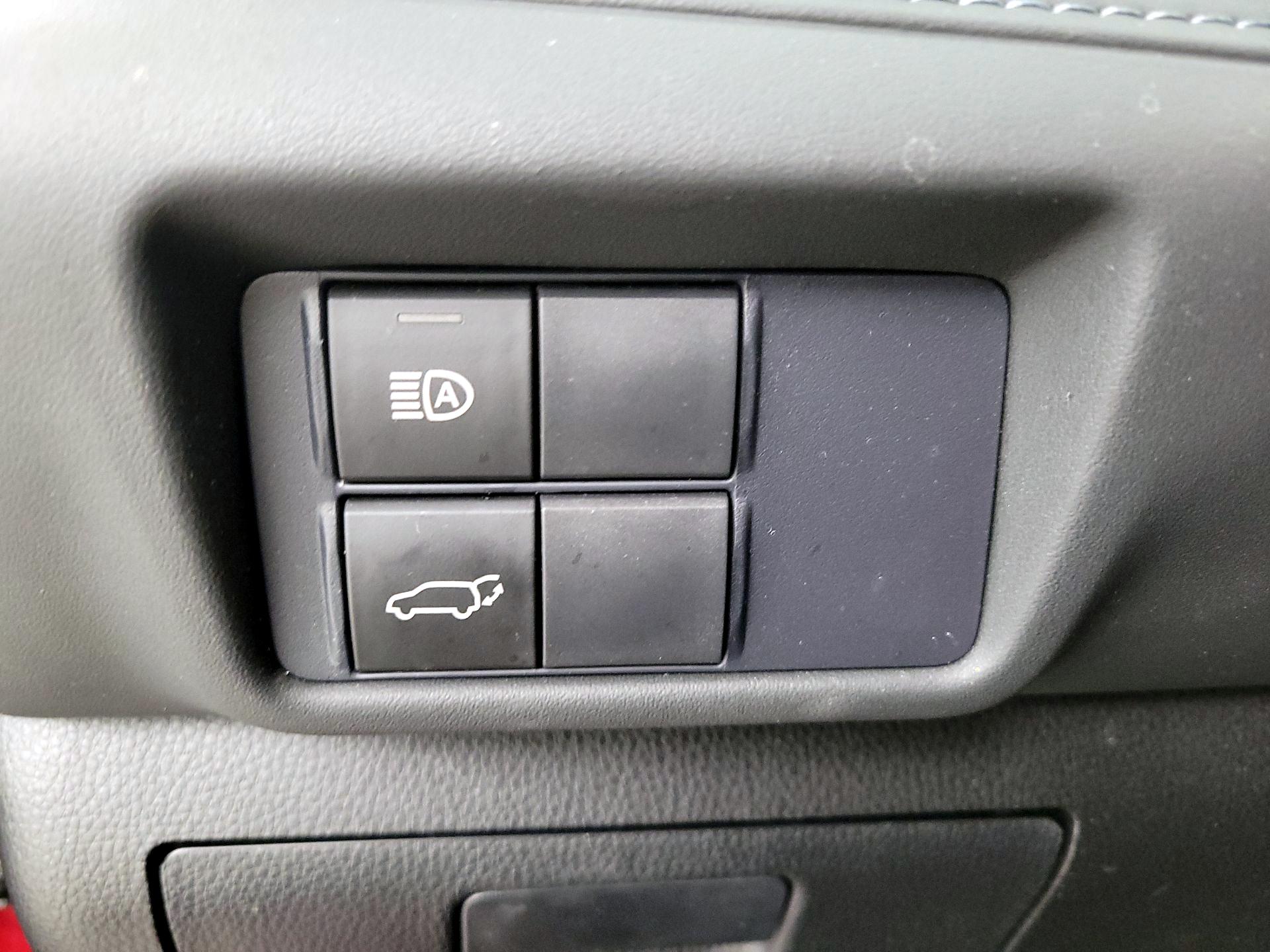 Thumbnail: 2021 Toyota Highlander - 13