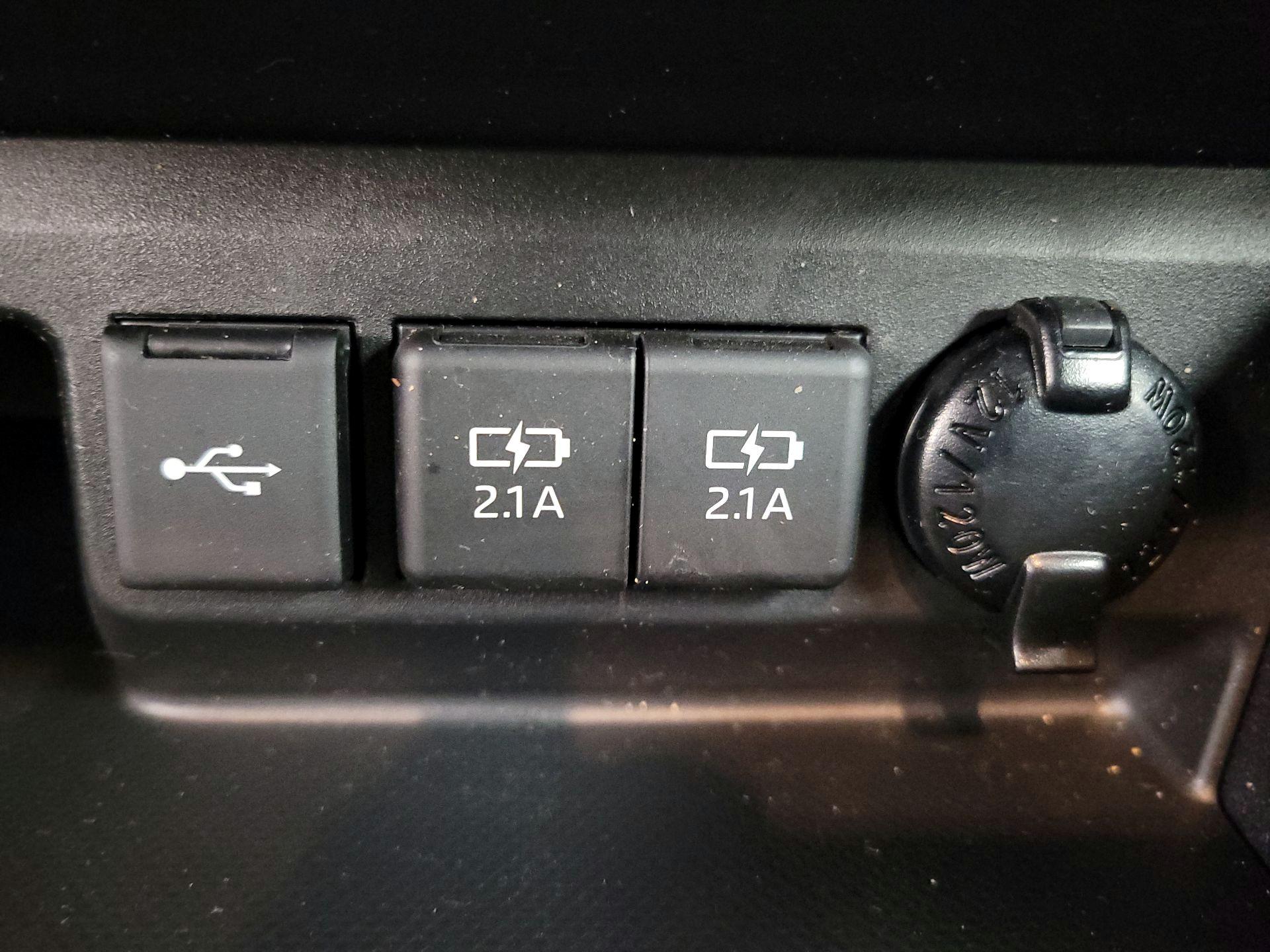 Thumbnail: 2021 Toyota Highlander - 18