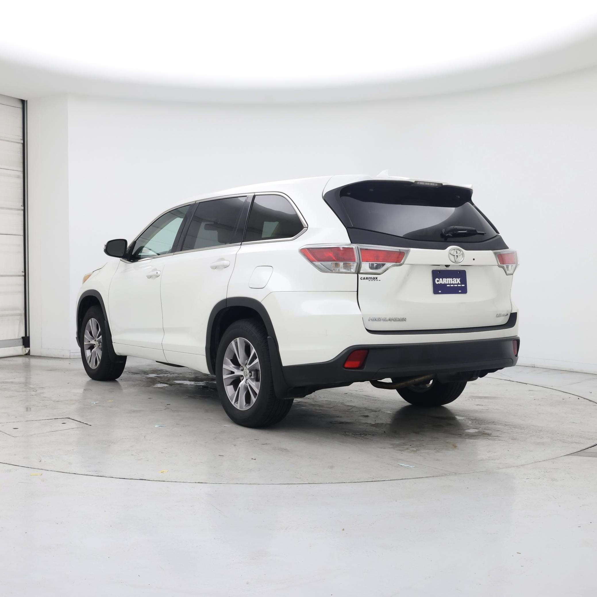Thumbnail: 2015 Toyota Highlander - 2