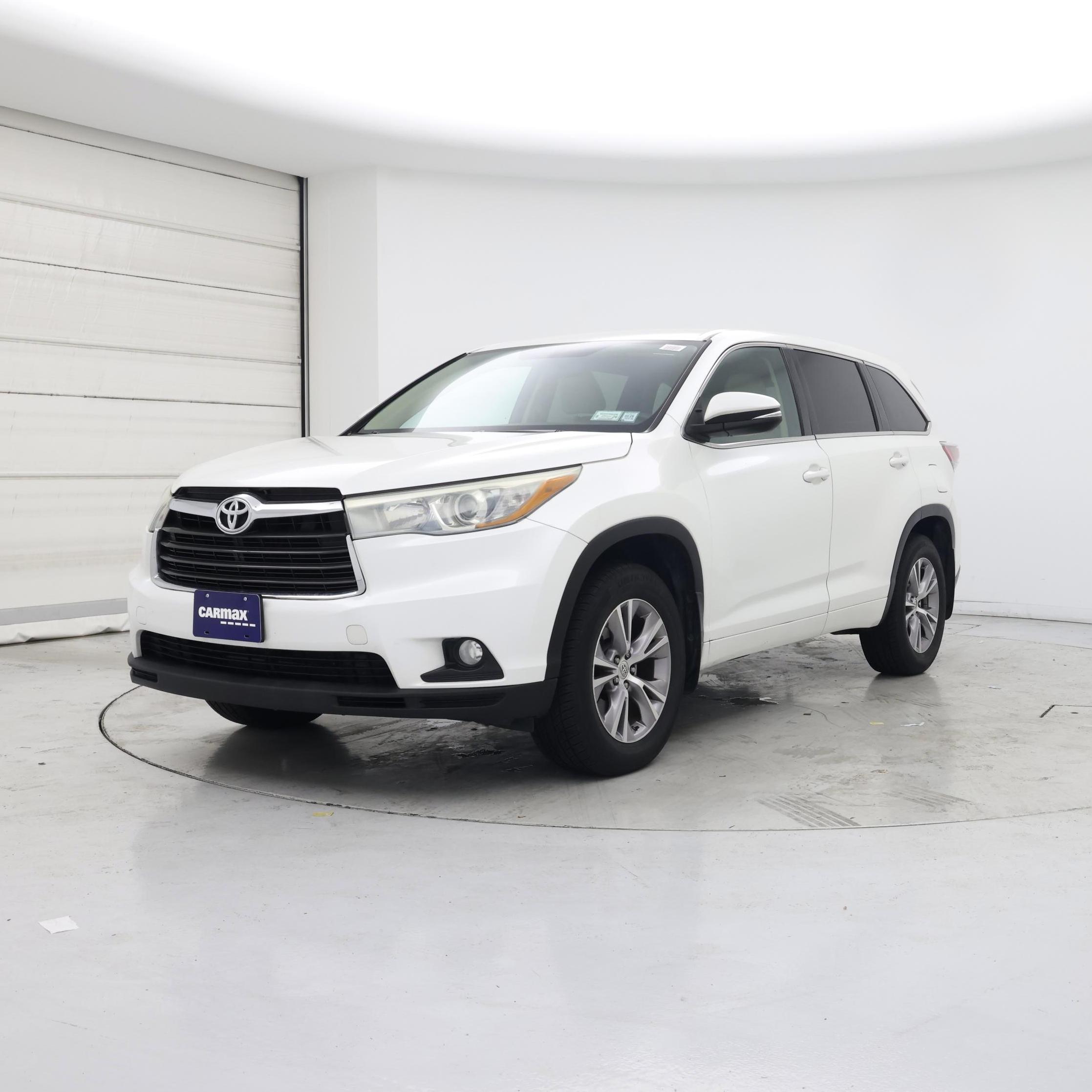 Thumbnail: 2015 Toyota Highlander - 4