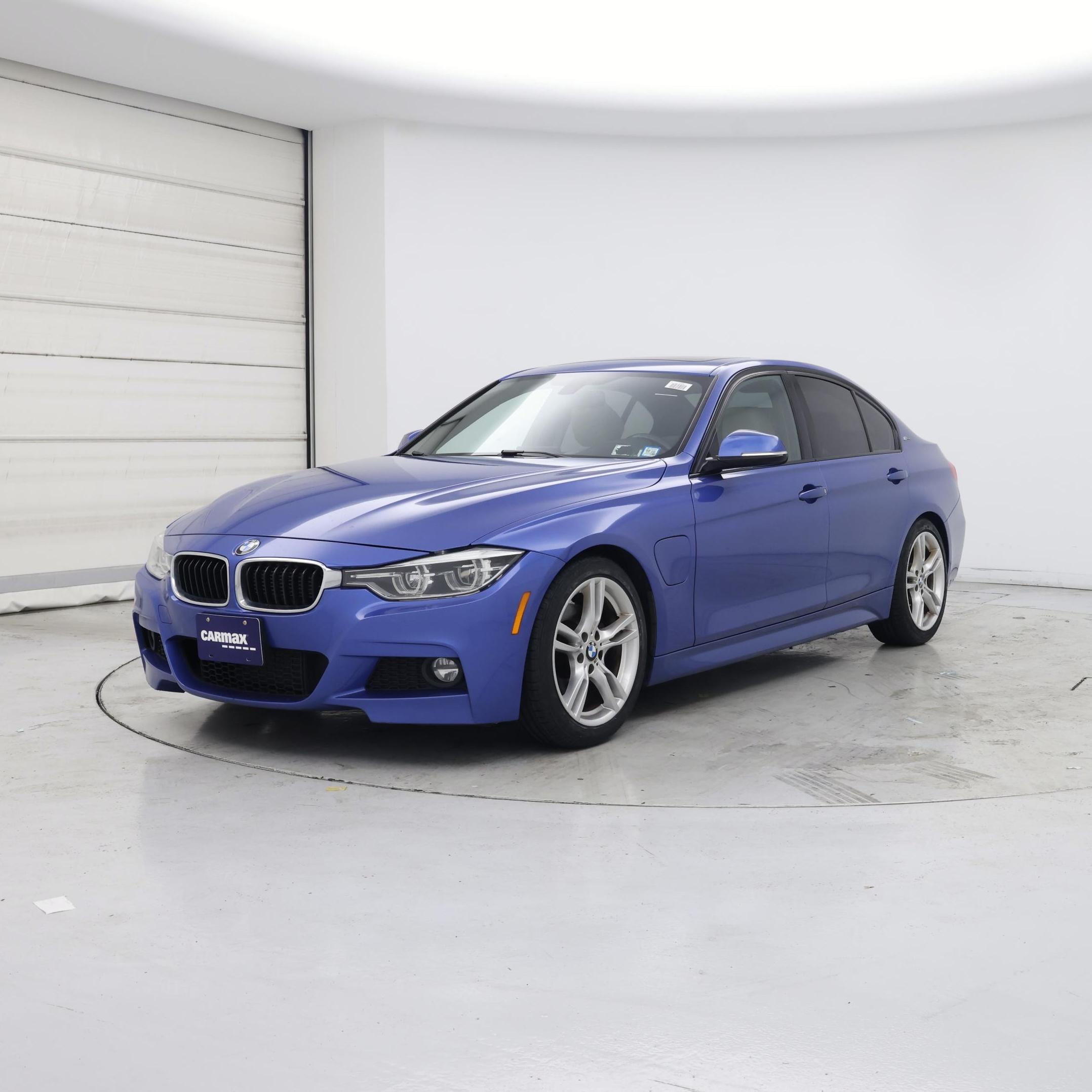 Thumbnail: 2018 BMW 3 Series - 4