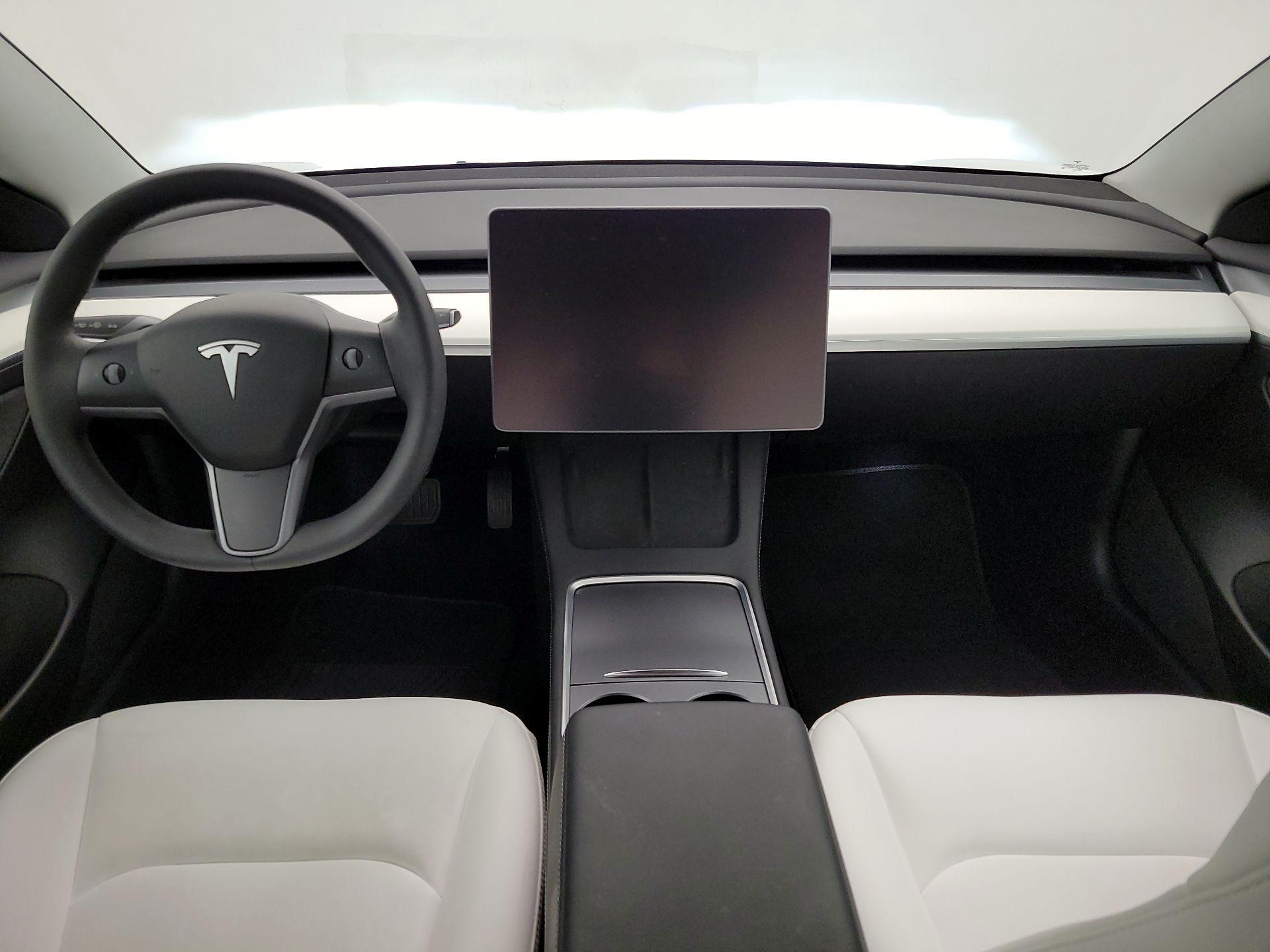 Thumbnail: 2022 Tesla Model 3 - 9