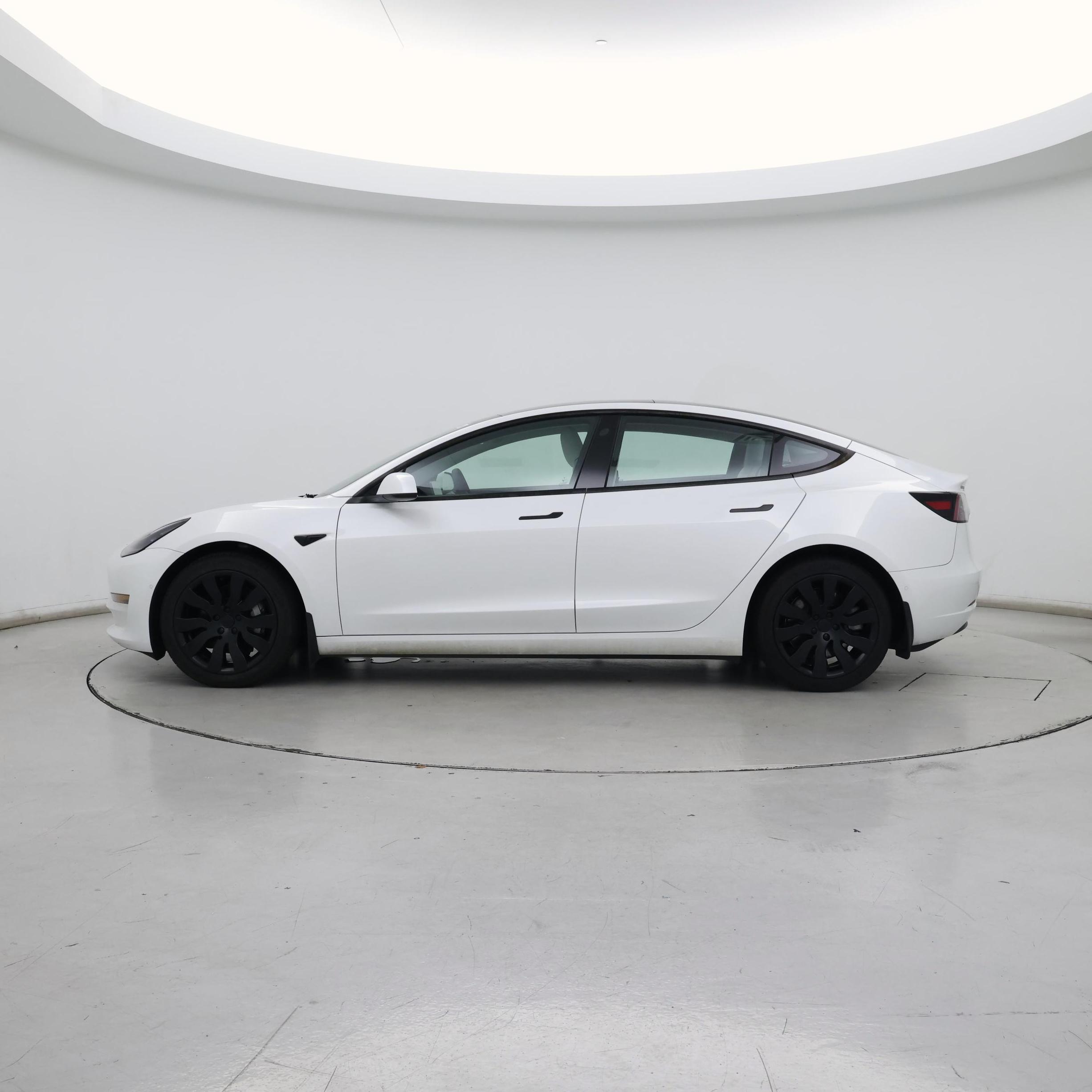 Thumbnail: 2022 Tesla Model 3 - 3