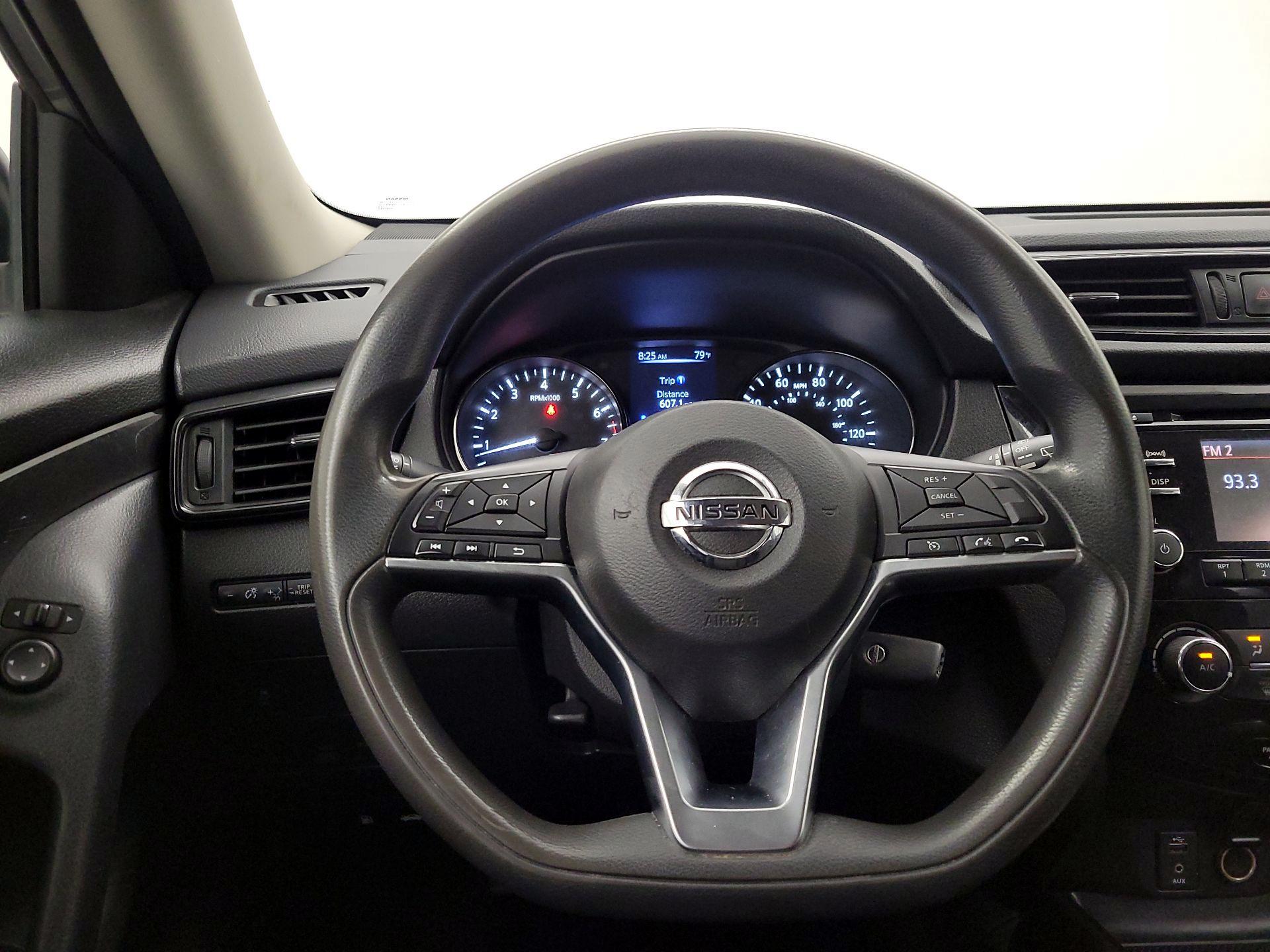 Thumbnail: 2017 Nissan Rogue - 10