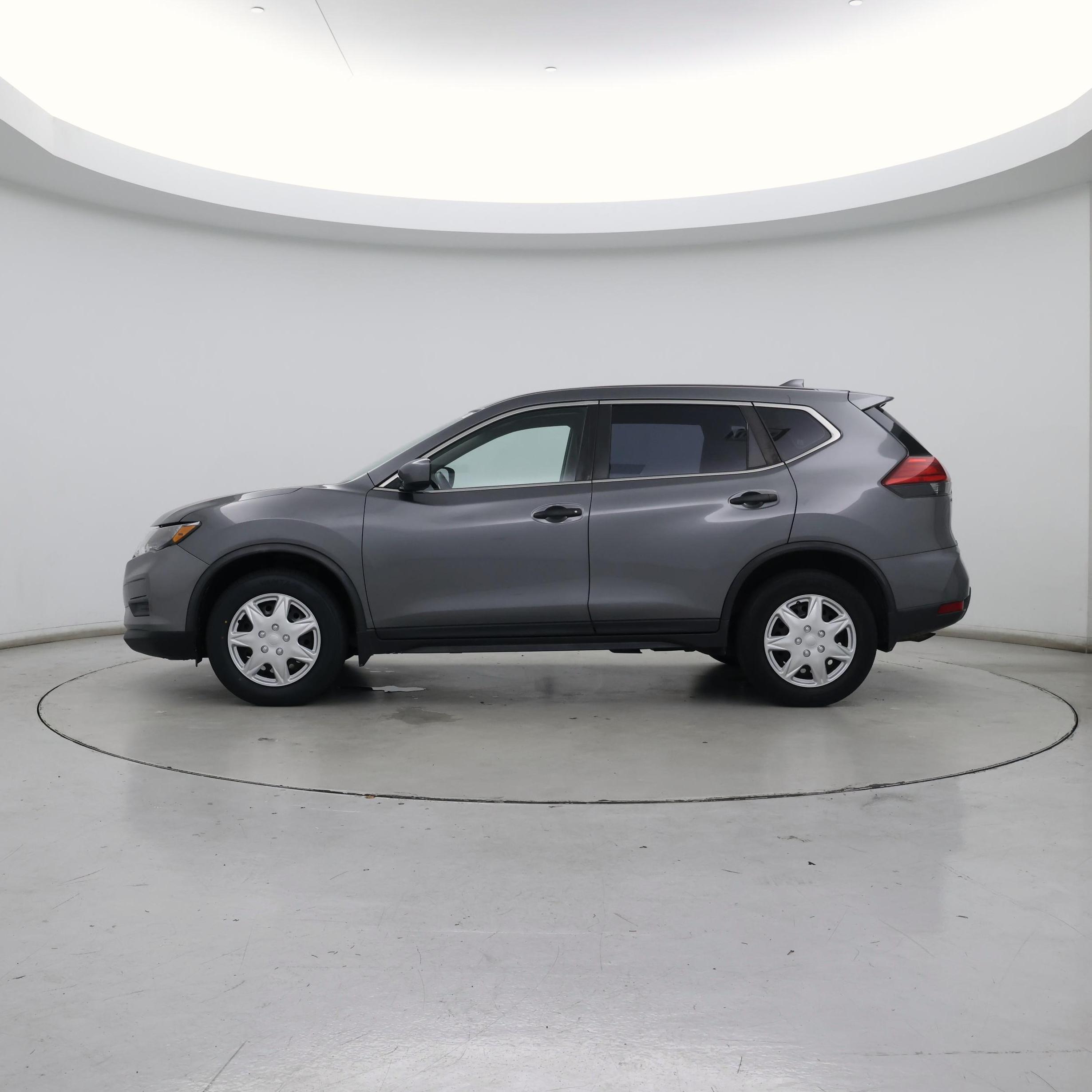 Thumbnail: 2017 Nissan Rogue - 3