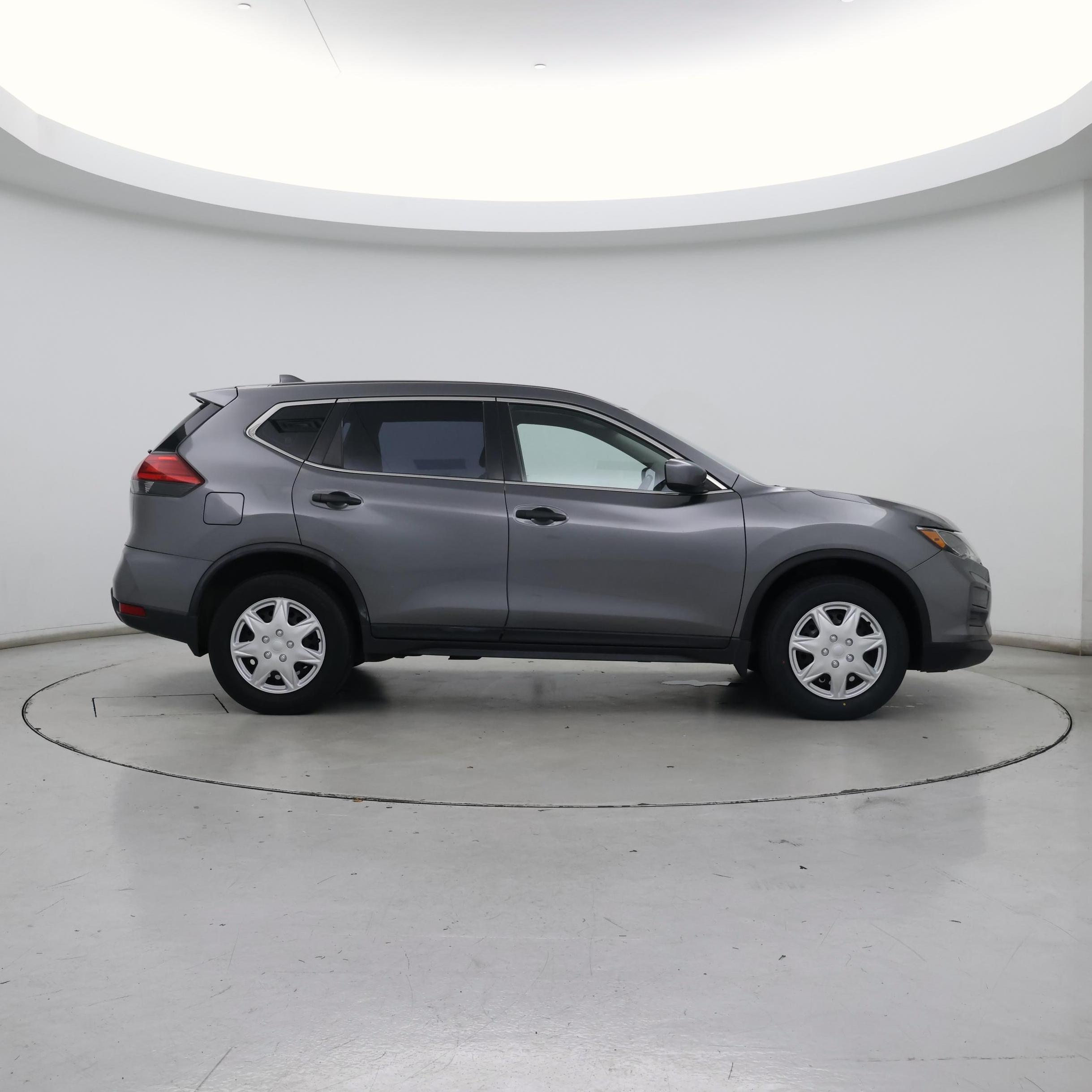 Thumbnail: 2017 Nissan Rogue - 7