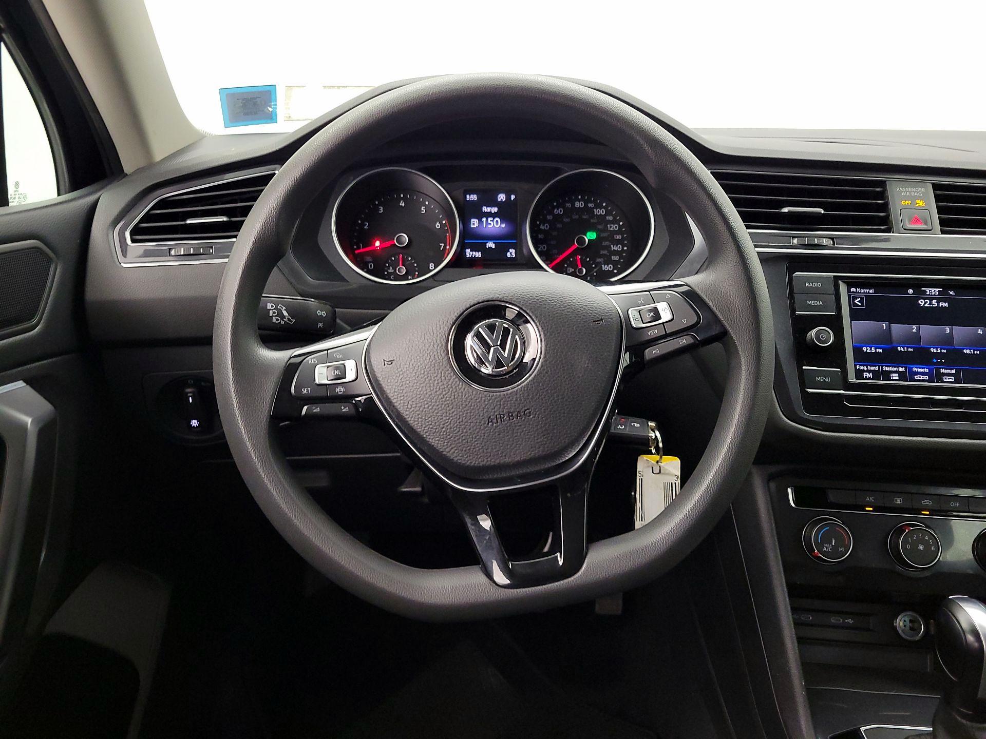 Thumbnail: 2021 Volkswagen Tiguan - 10