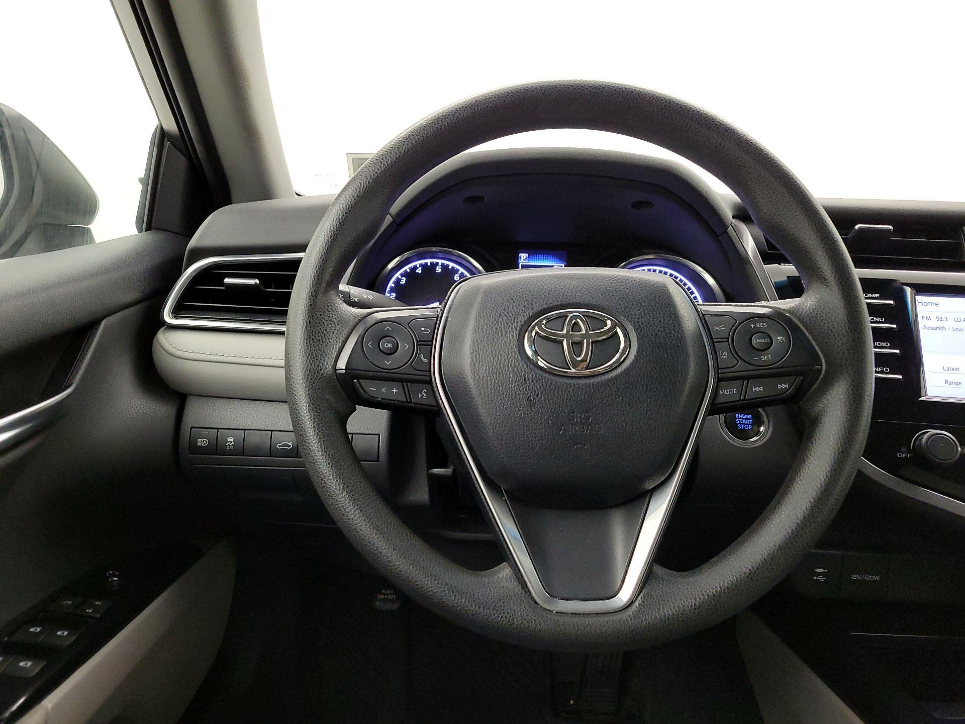 Thumbnail: 2018 Toyota Camry - 10