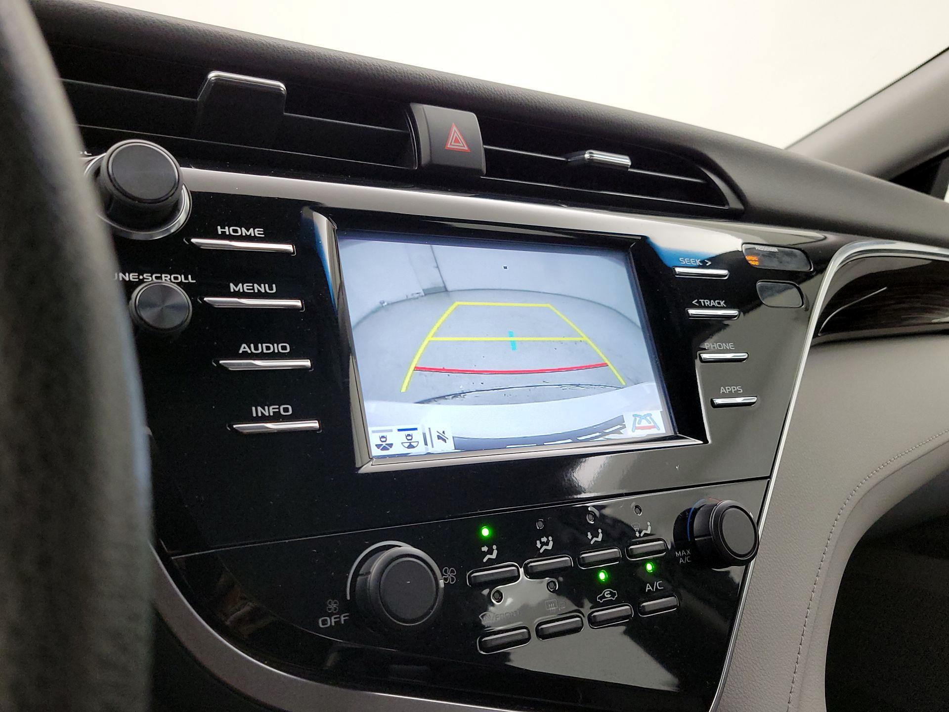 Thumbnail: 2018 Toyota Camry - 14