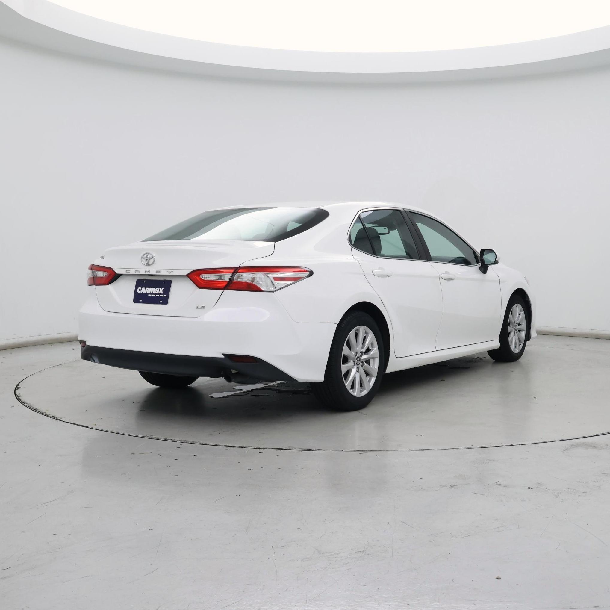 Thumbnail: 2018 Toyota Camry - 8