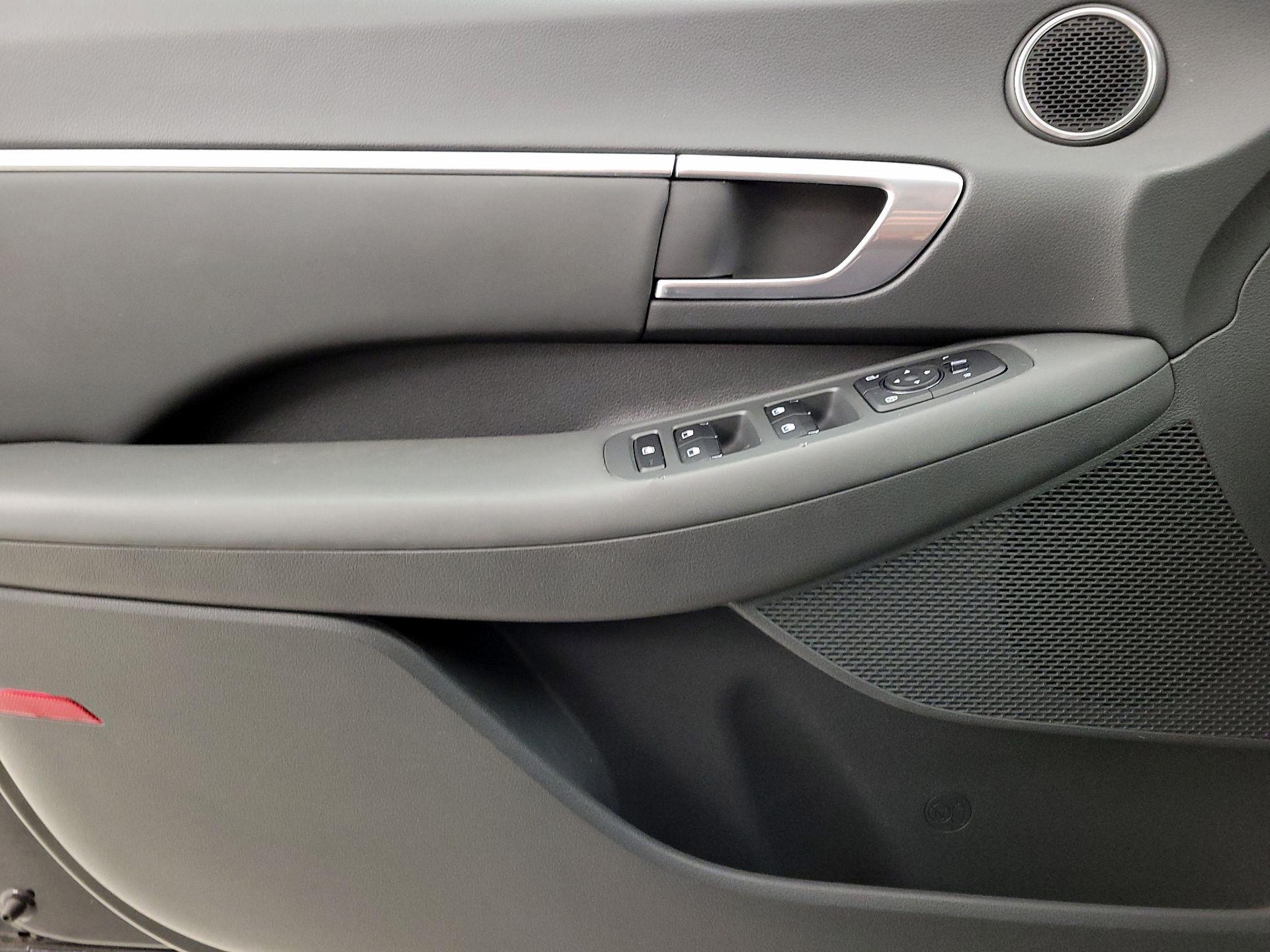 Thumbnail: 2020 Hyundai Sonata - 12