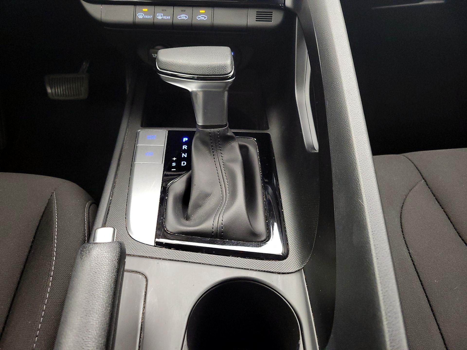 Thumbnail: 2023 Hyundai Elantra - 17