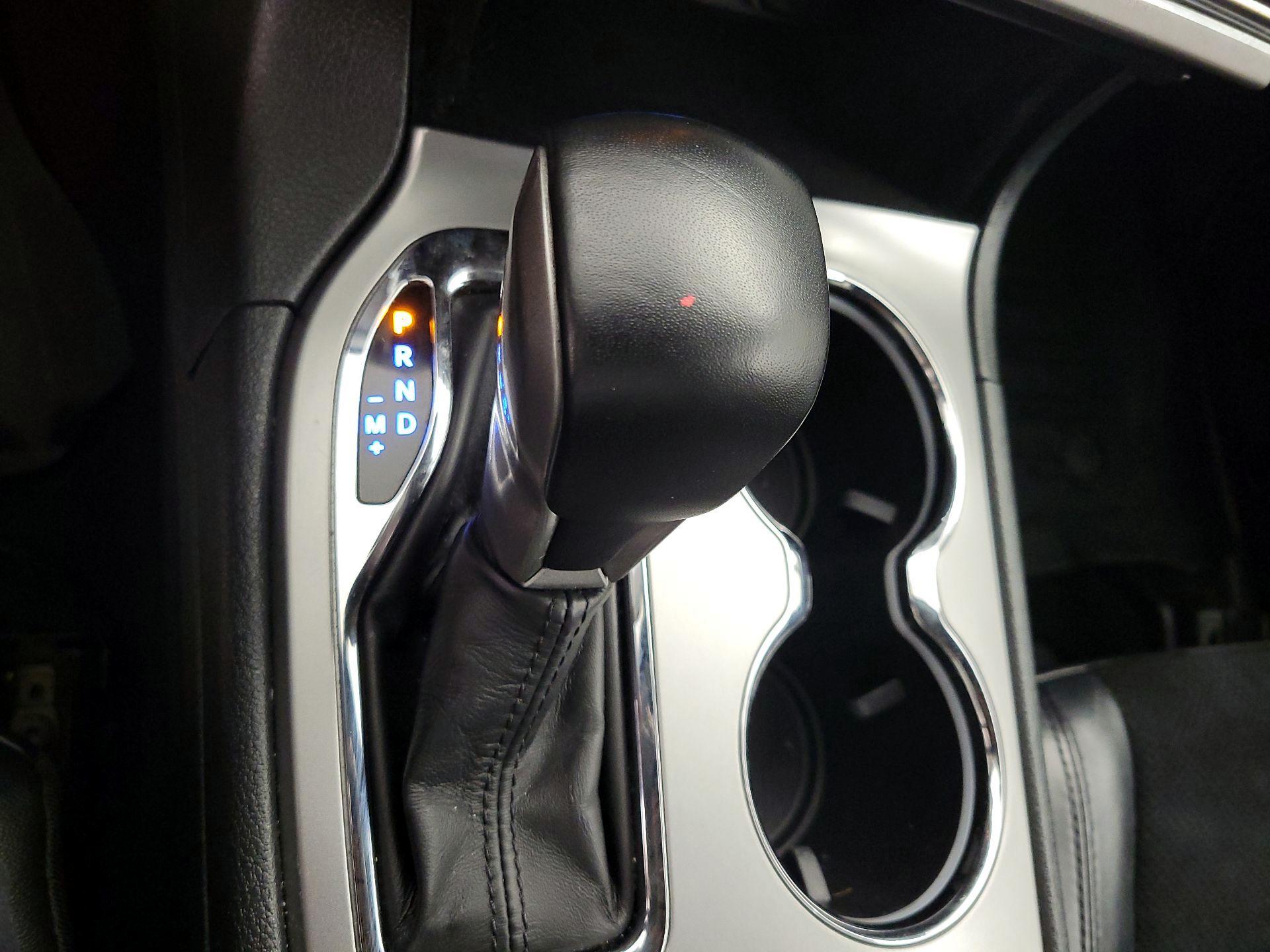 Thumbnail: 2020 Jeep Grand Cherokee - 17